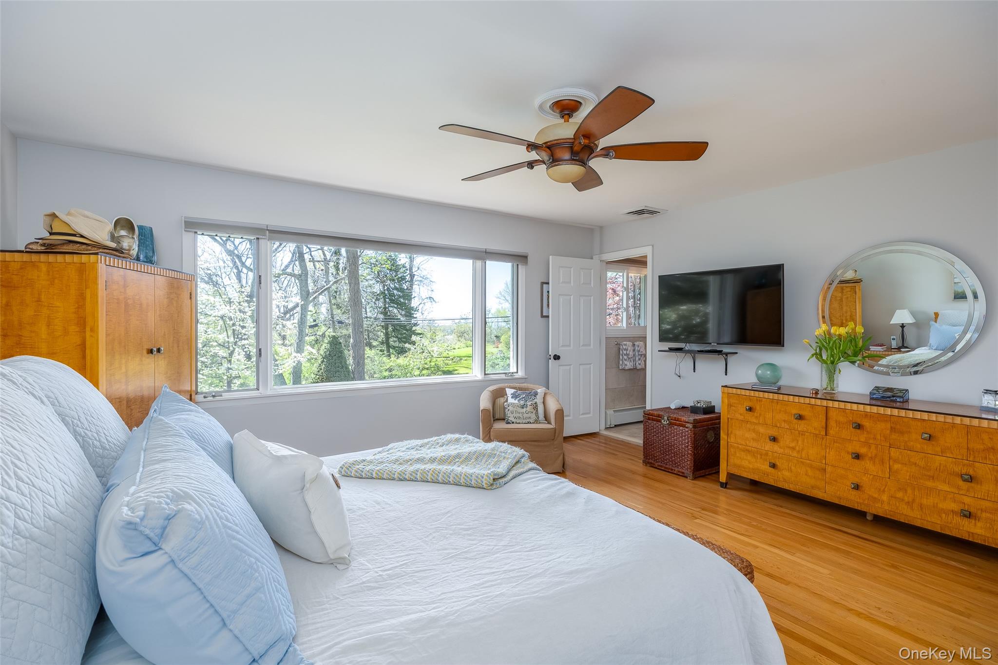 #14 photo, 4 Knoll Top Road, Stony Brook , NY 11790