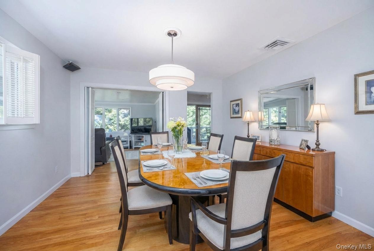 #8 photo, 4 Knoll Top Road, Stony Brook , NY 11790