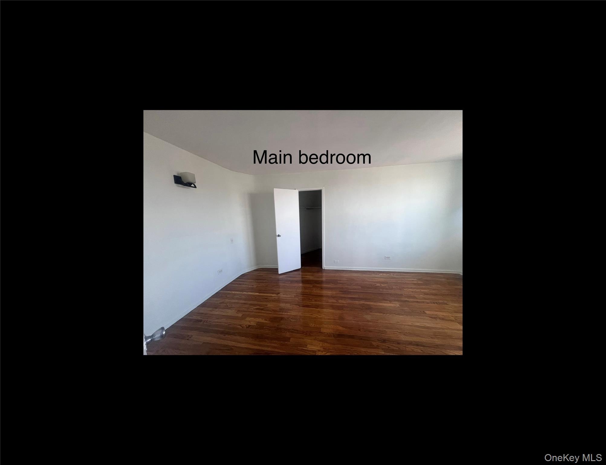 #6 photo, 60-11 Broadway, Woodside , NY 11377