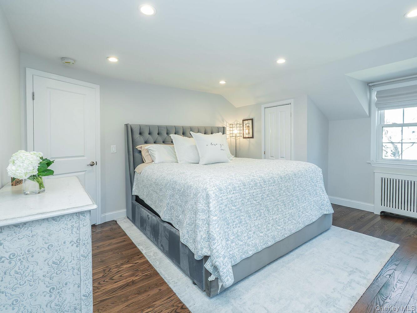 #14 photo, 2 Plymouth Road, Port Washington , NY 11050