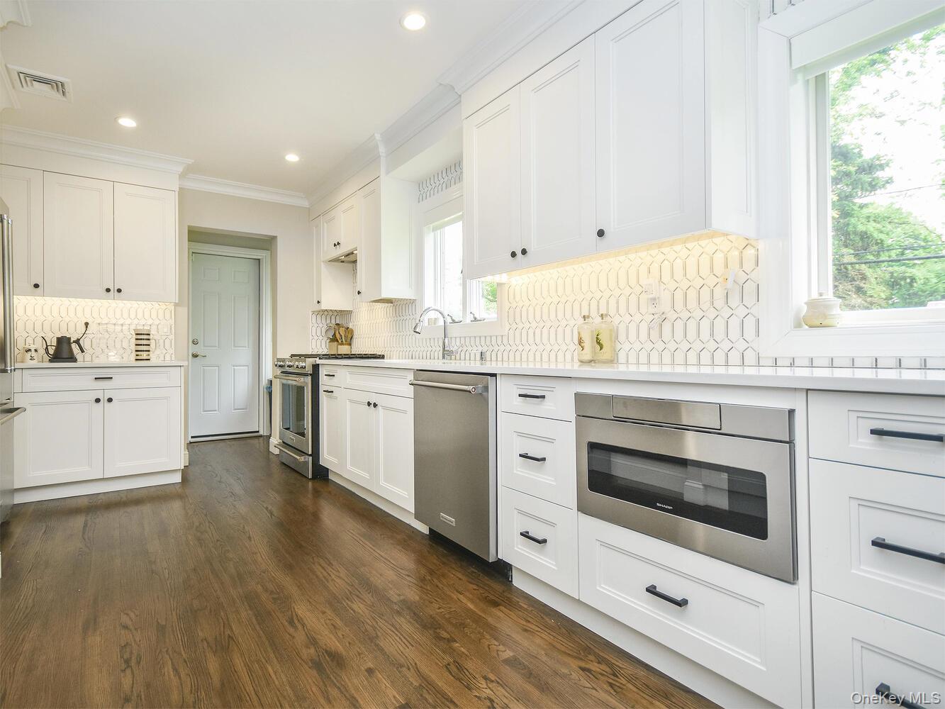 #3 photo, 2 Plymouth Road, Нассау ‖ Port Washington , NY 11050