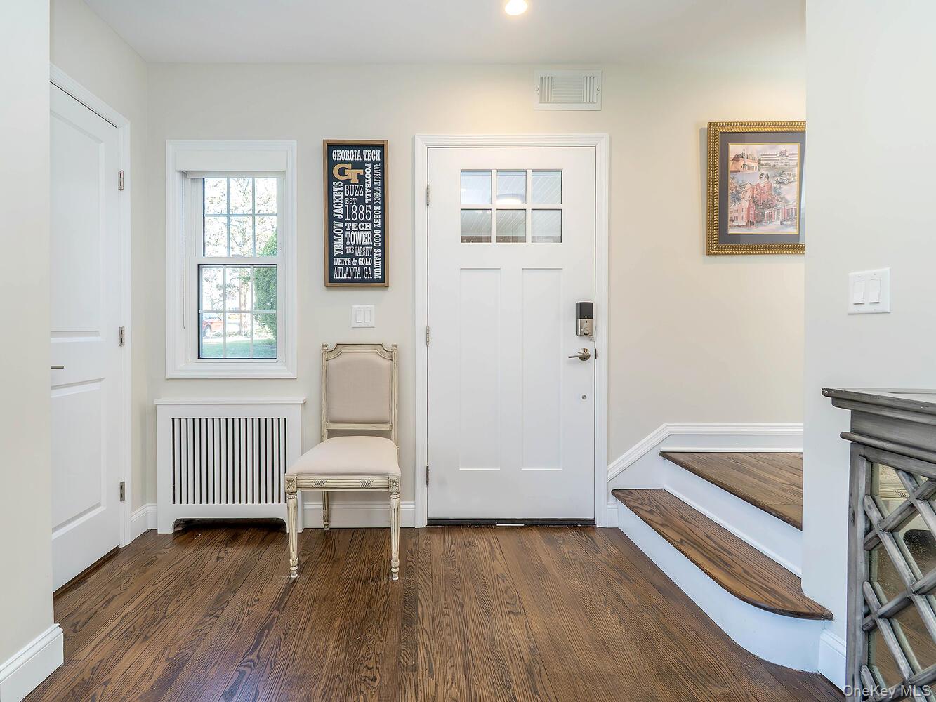 #4 photo, 2 Plymouth Road, Port Washington , NY 11050