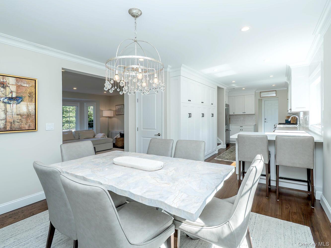 #9 photo, 2 Plymouth Road, Port Washington , NY 11050