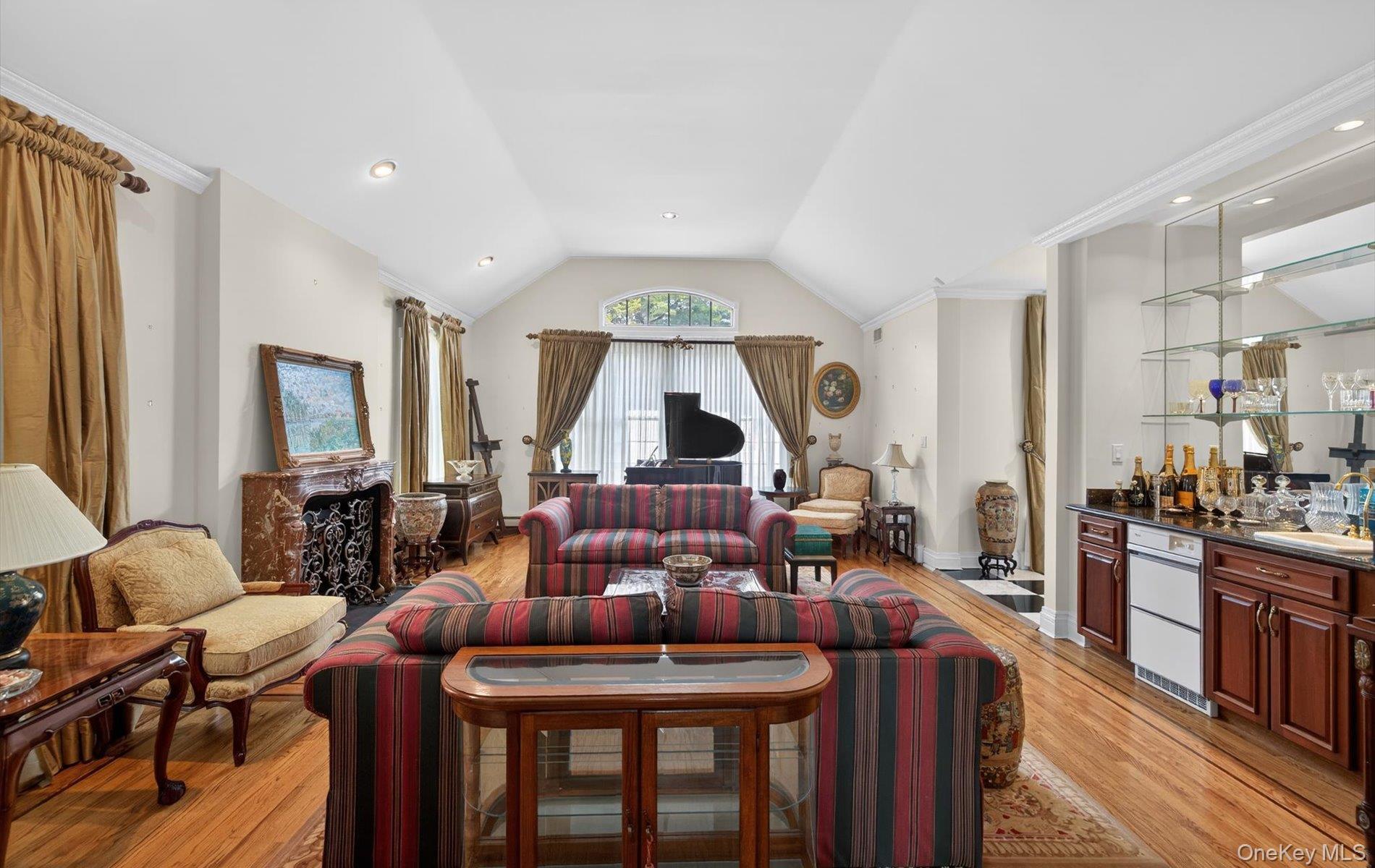 #6 photo, 301 Berry Hill Road, Oyster Bay Cove , NY 11791