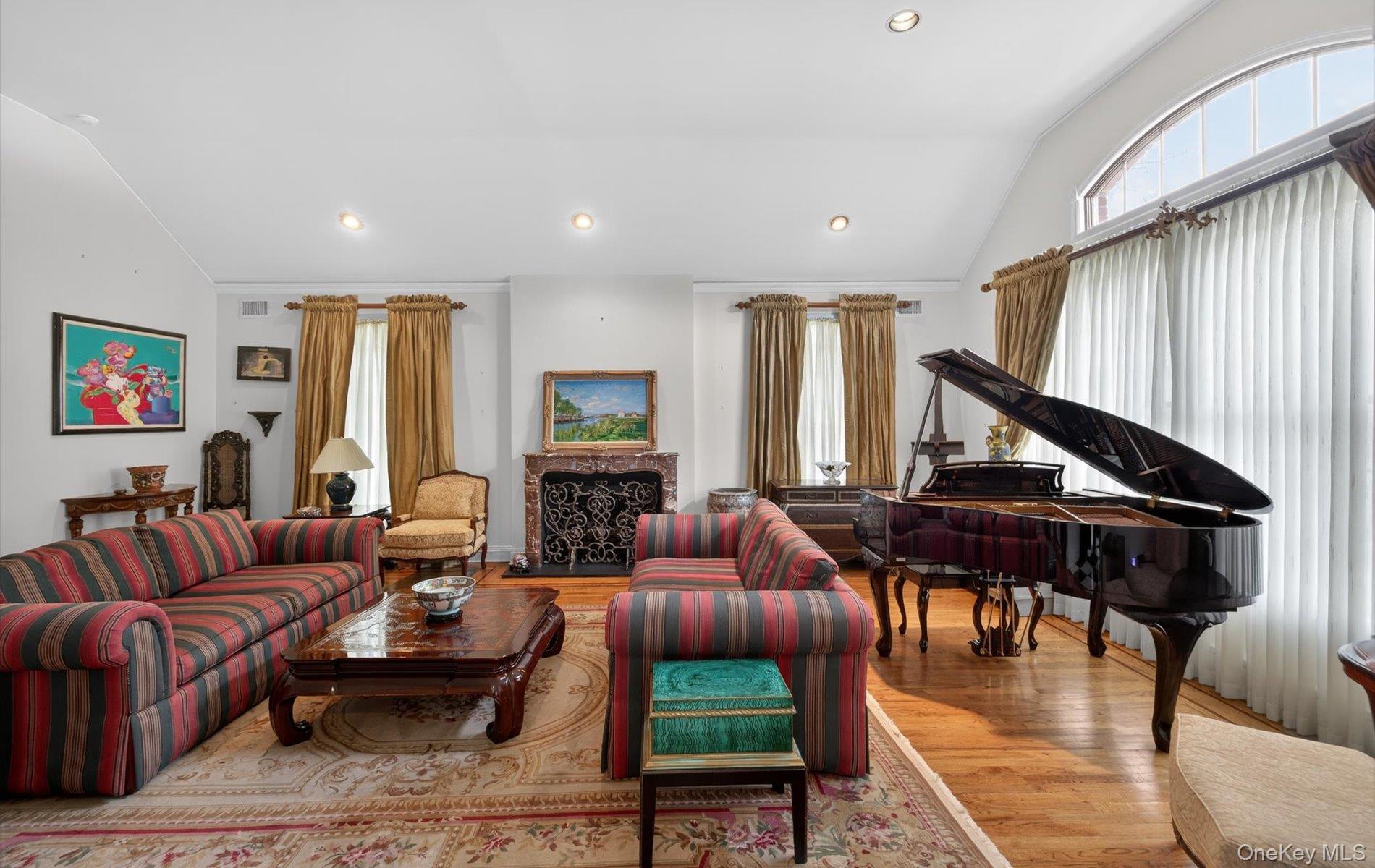 #7 photo, 301 Berry Hill Road, Oyster Bay Cove , NY 11791