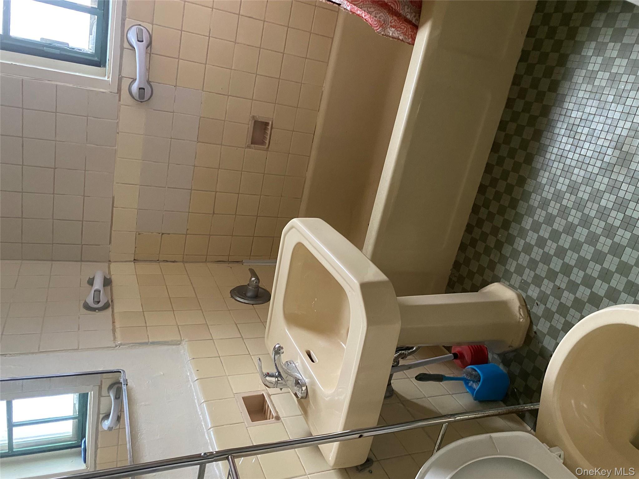 #3 photo, 1469 West Avenue, ब्रोंक्स Bronx , NY 10462