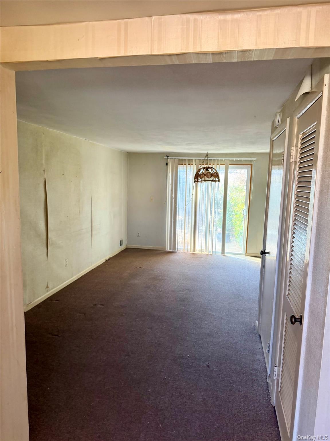 #2 photo, 20 Catherine Drive, Саффолк ‖ Selden , NY 11784