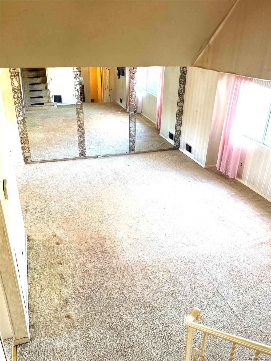 #5 photo, 20 Catherine Drive, Саффолк ‖ Selden , NY 11784