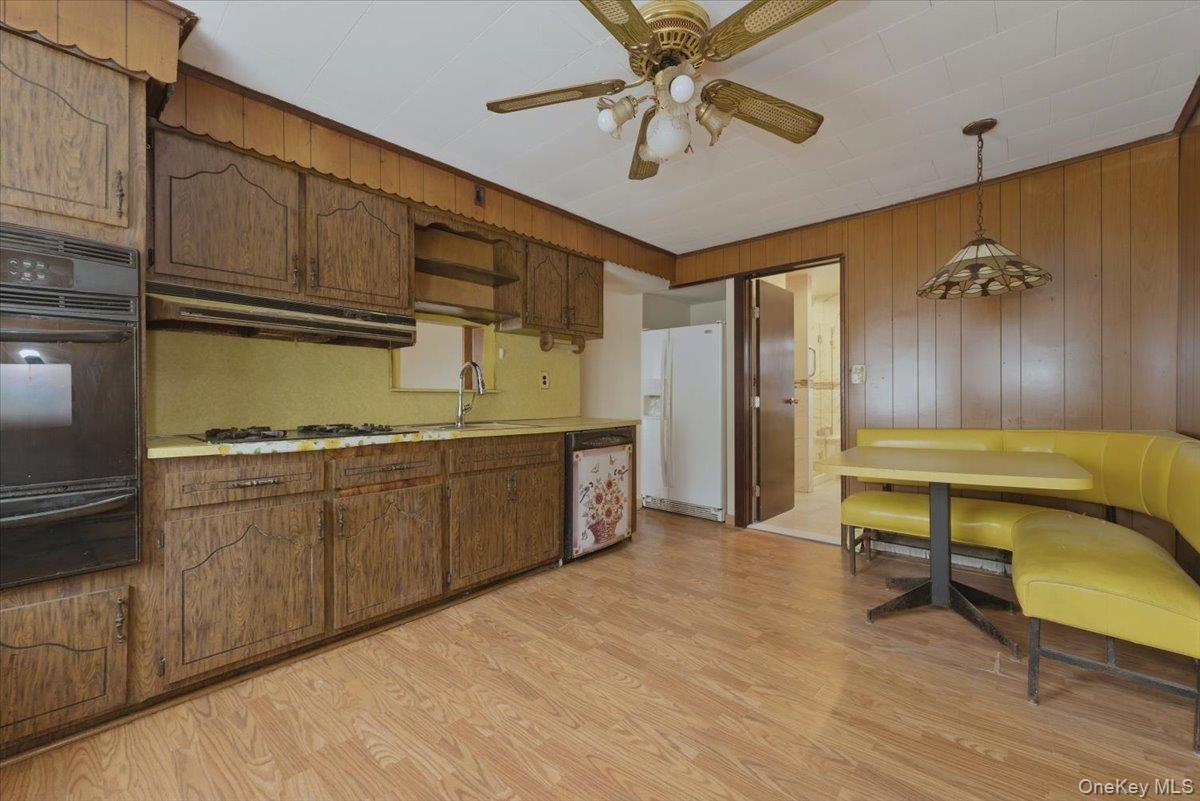 #9 photo, 85 Spencer Avenue, Lynbrook , NY 11563