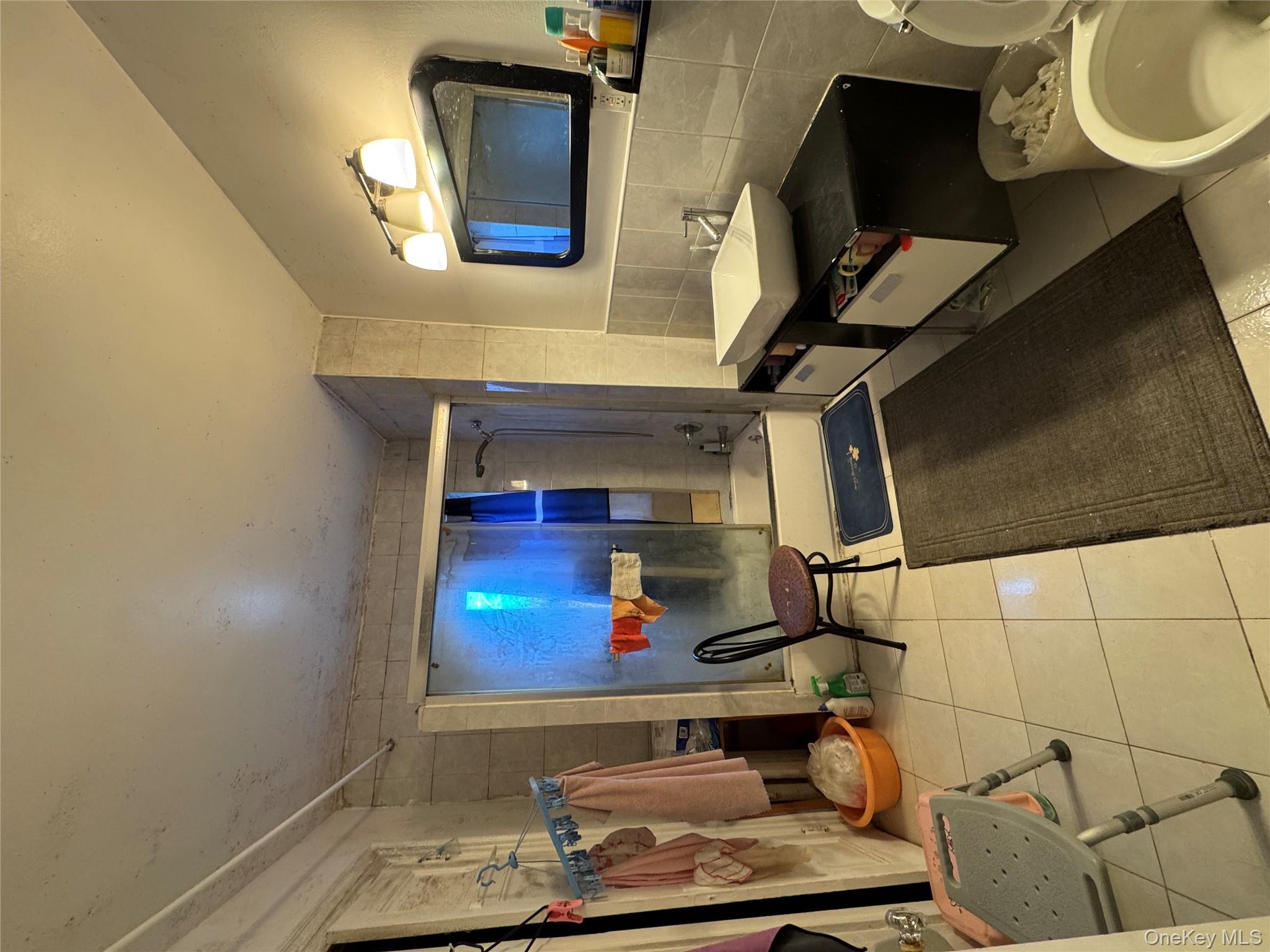 #11 photo, 4131 Hampton Street, كوينز Elmhurst , NY 11373