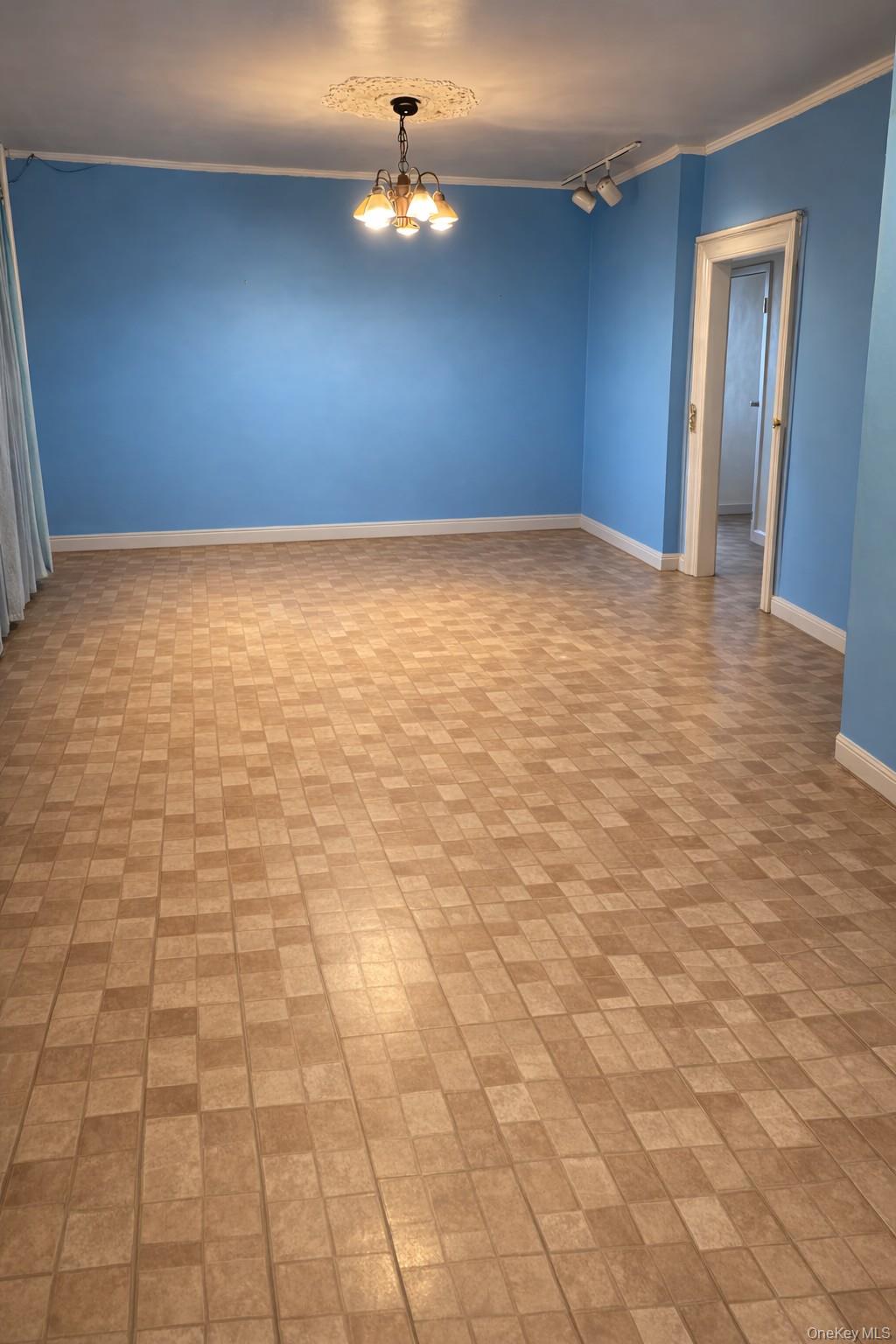 #5 photo, 4131 Hampton Street, كوينز Elmhurst , NY 11373