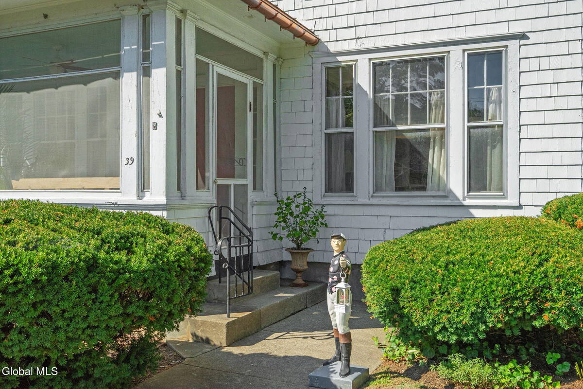 #3 photo, 39 Fifth Avenue, 紐約州 Saratoga Springs , NY 12866