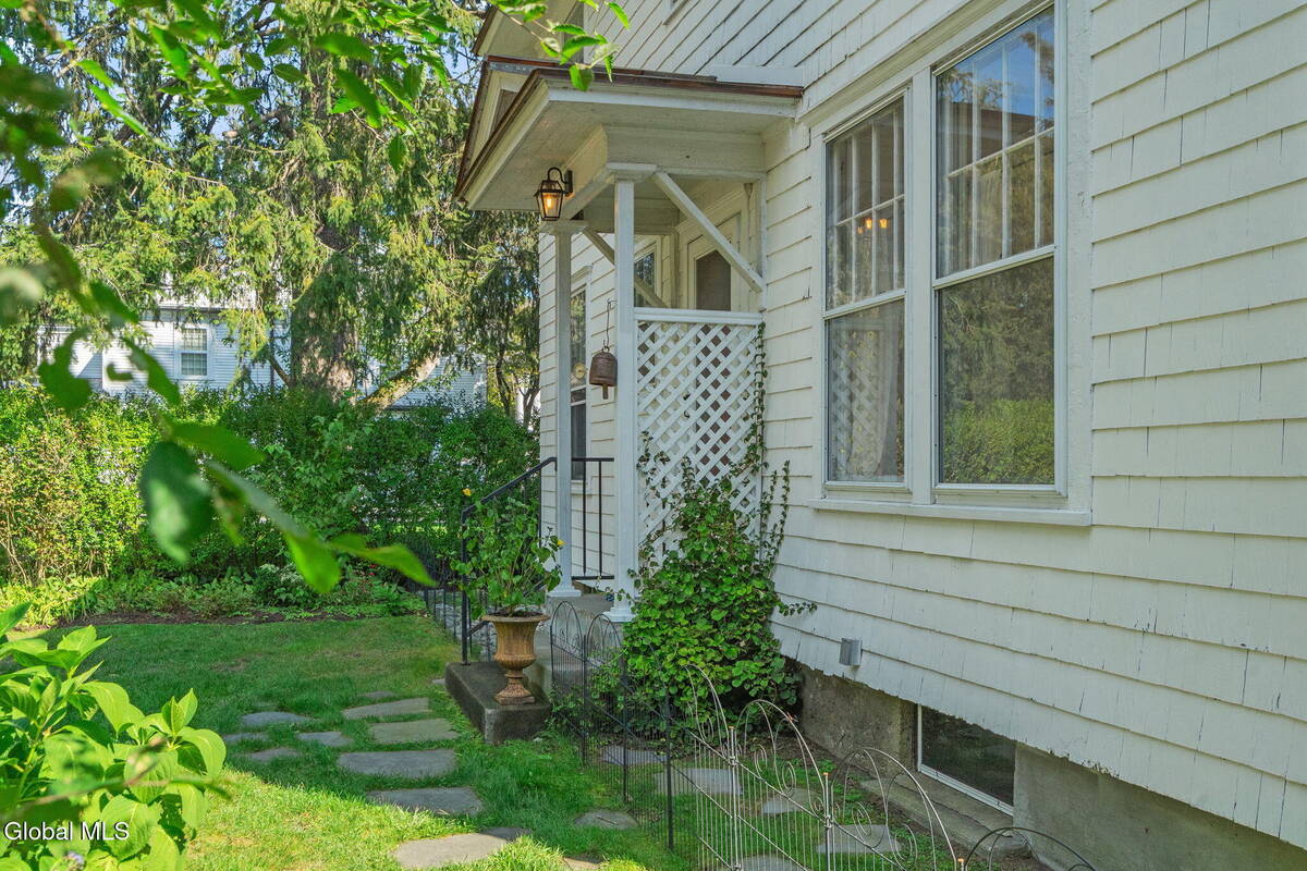 #71 photo, 39 Fifth Avenue, 紐約州 Saratoga Springs , NY 12866