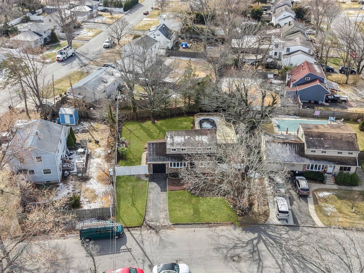 #24 photo, 8 Elwood Road, 東長島 Centereach , NY 11720