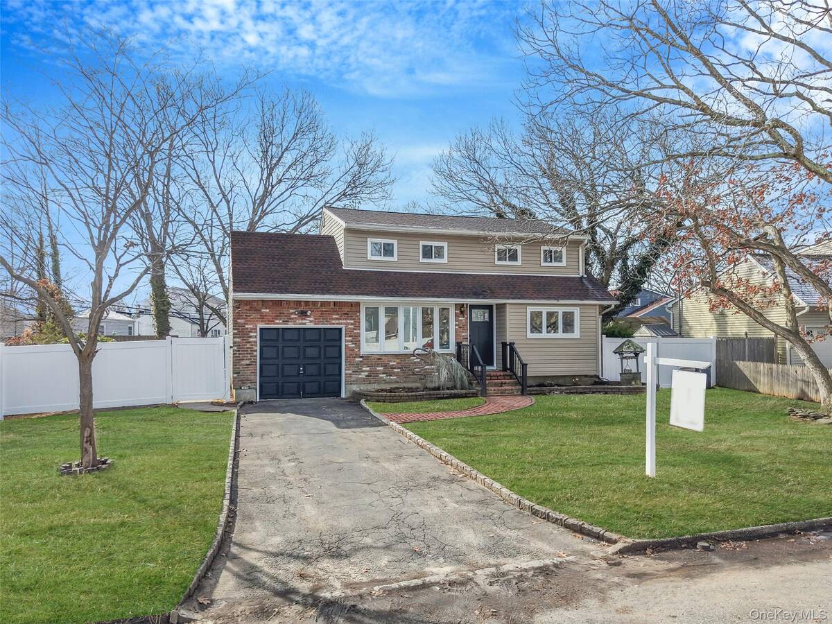 #25 photo, 8 Elwood Road, 東長島 Centereach , NY 11720