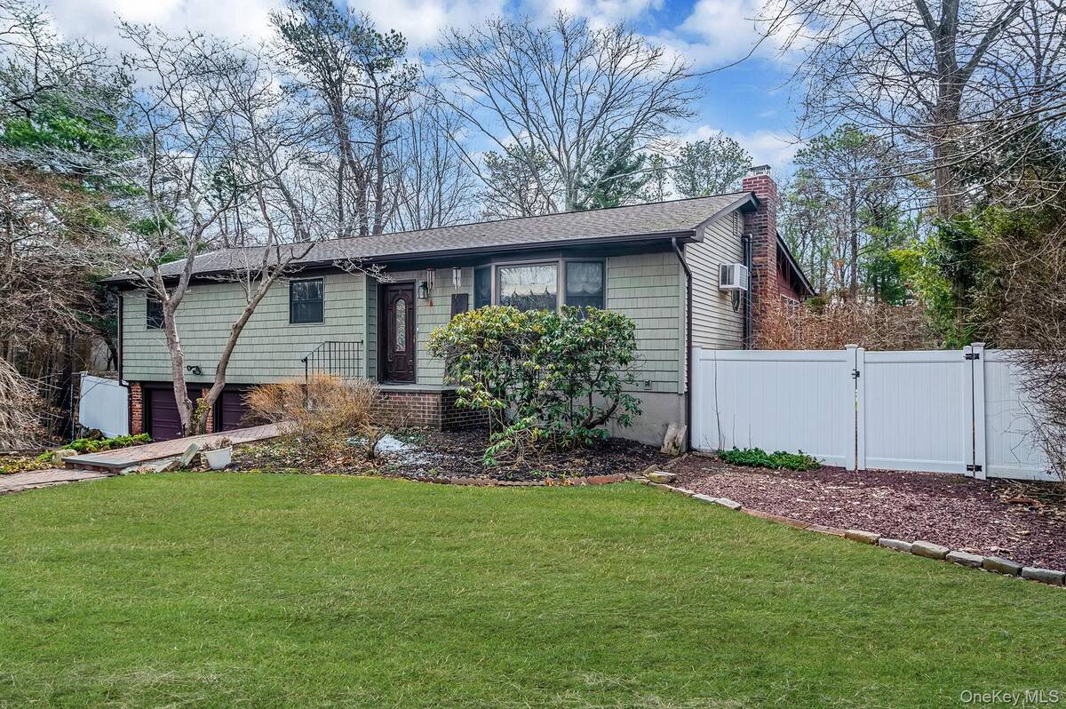 #6 photo, 76 Hollywood Avenue, Selden , NY 11784