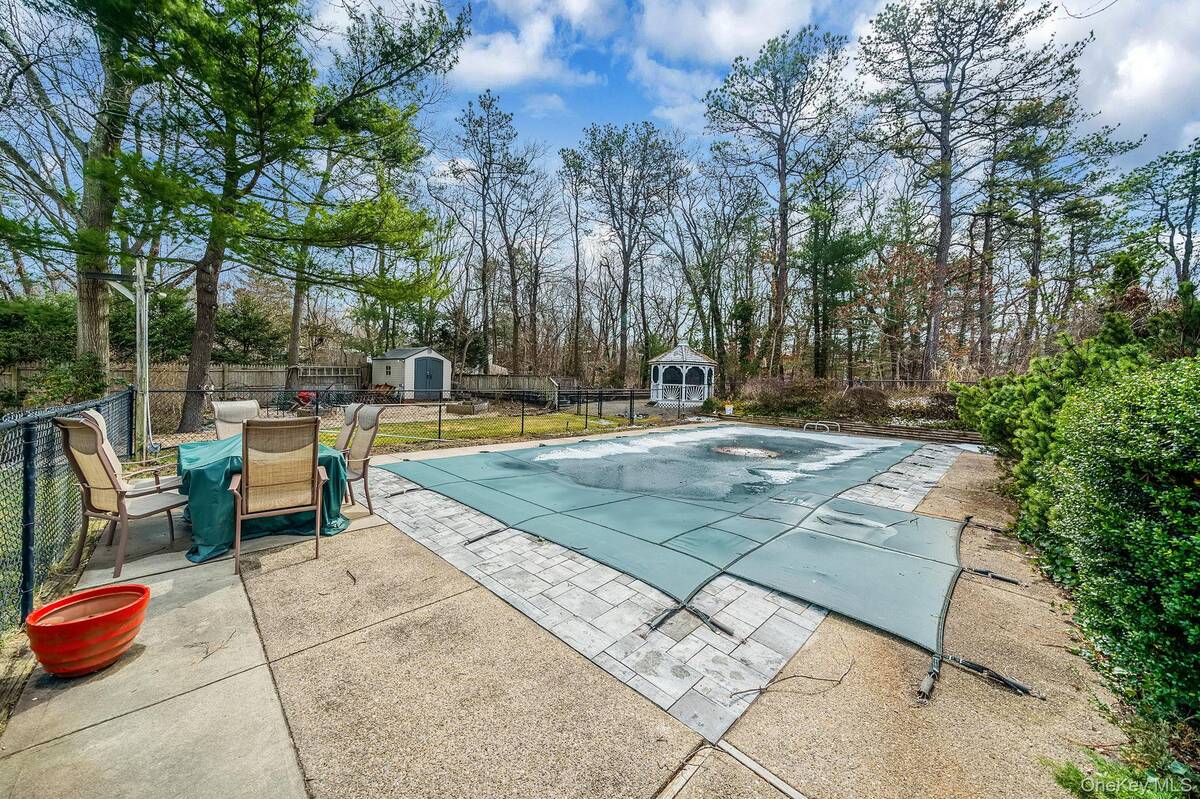 #7 photo, 76 Hollywood Avenue, Selden , NY 11784