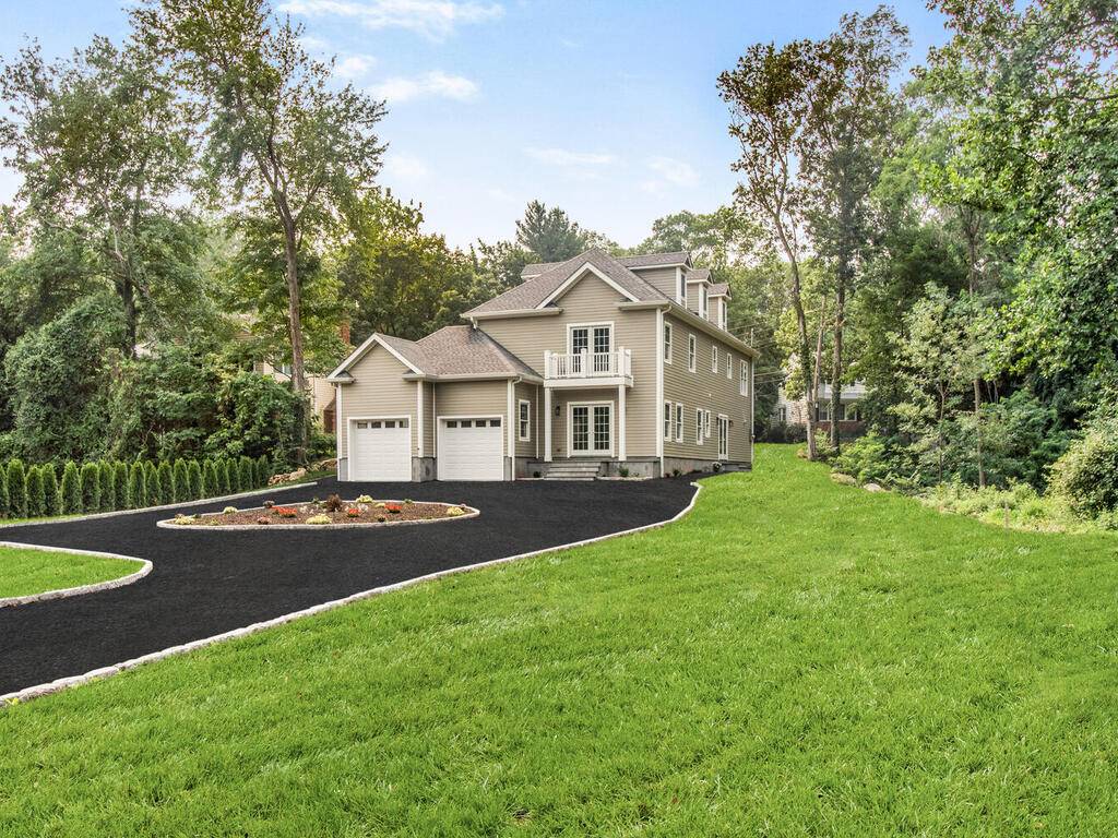 #4 photo, 1 Kewanee Road, New Rochelle , NY 10804