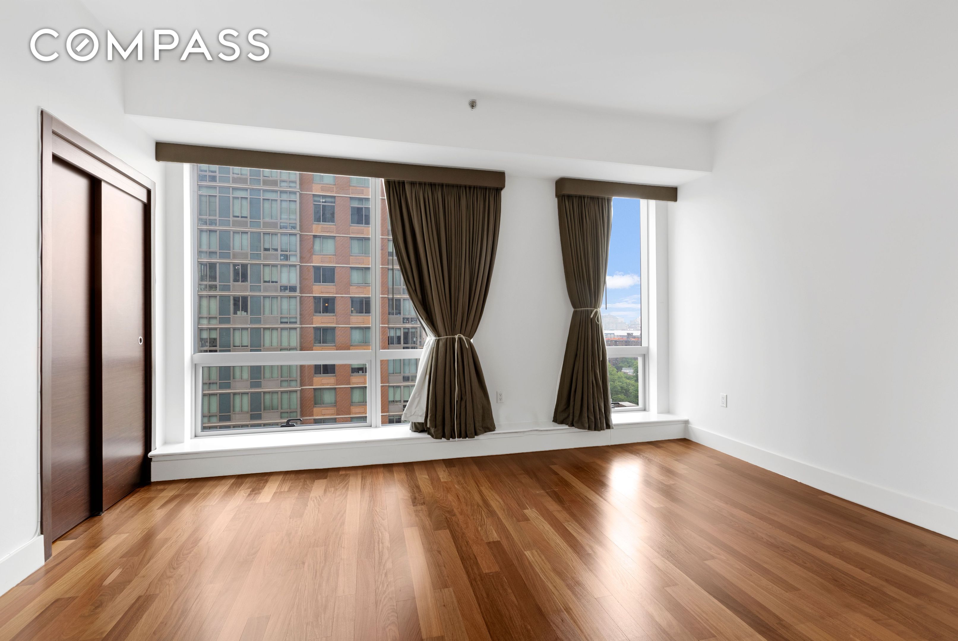 #3 photo, Brooklyn, ブルックリン区 Downtown Brooklyn , NY 11201