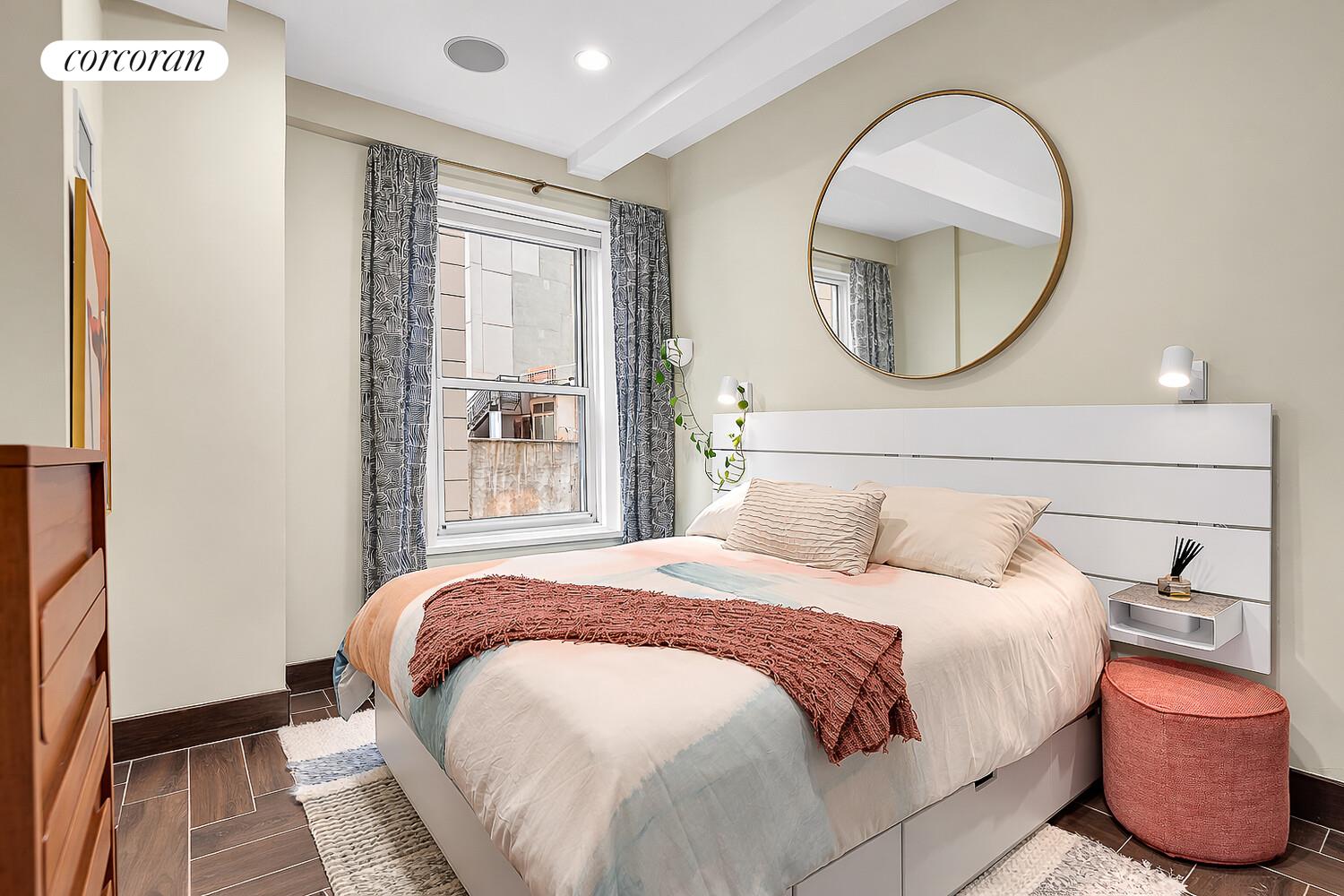 #4 photo, 88 GREENWICH Street, Financial District , NY 10006