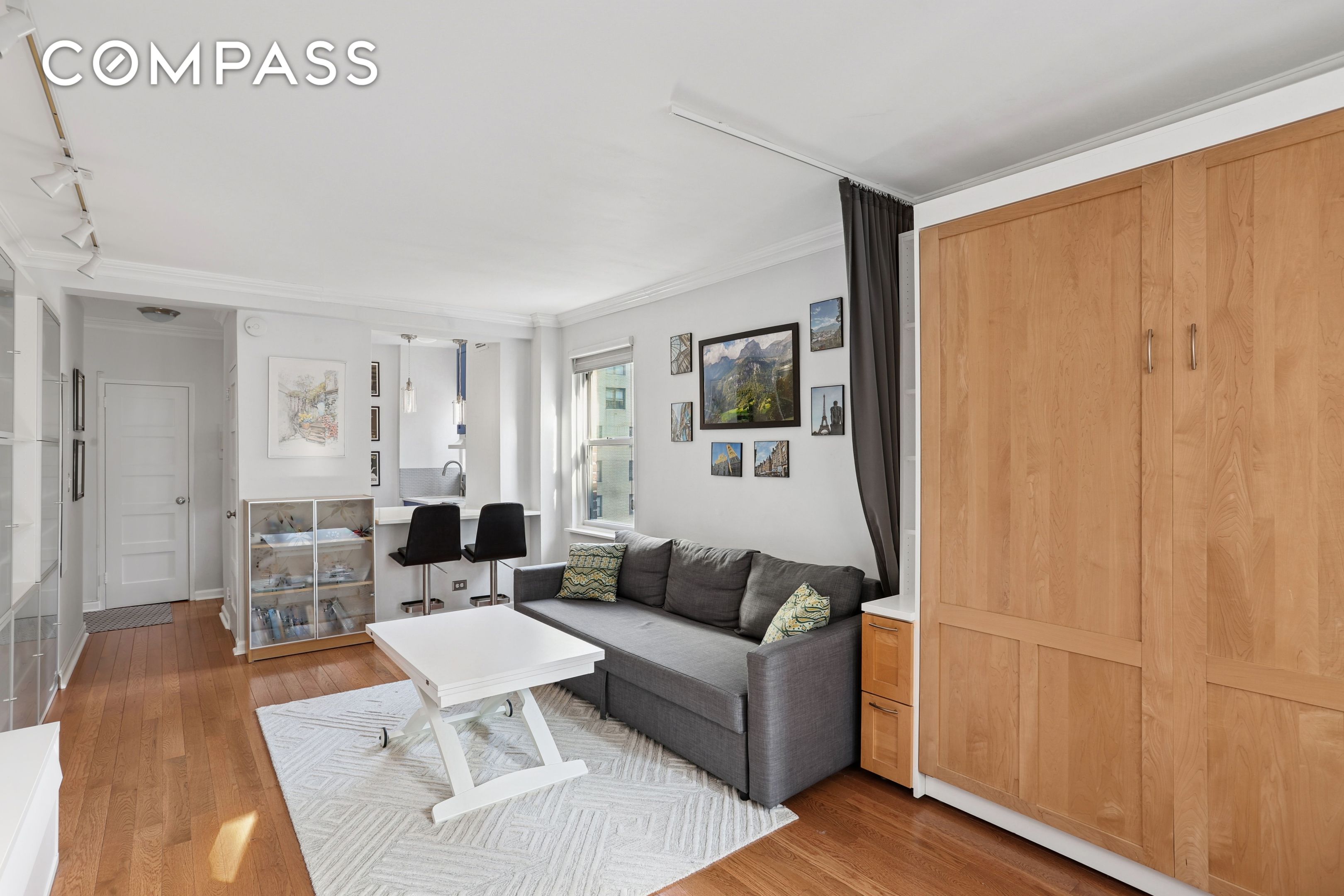 #8 photo, 310 E 49th Street, مانهاتن Midtown East , NY 10017