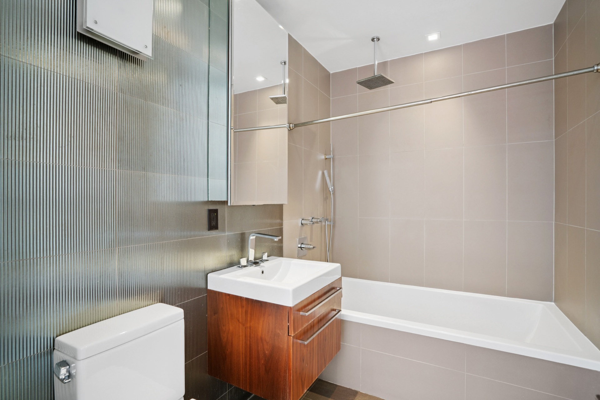 #17 photo, 26-26 Jackson Avenue, Long Island City , NY 11101