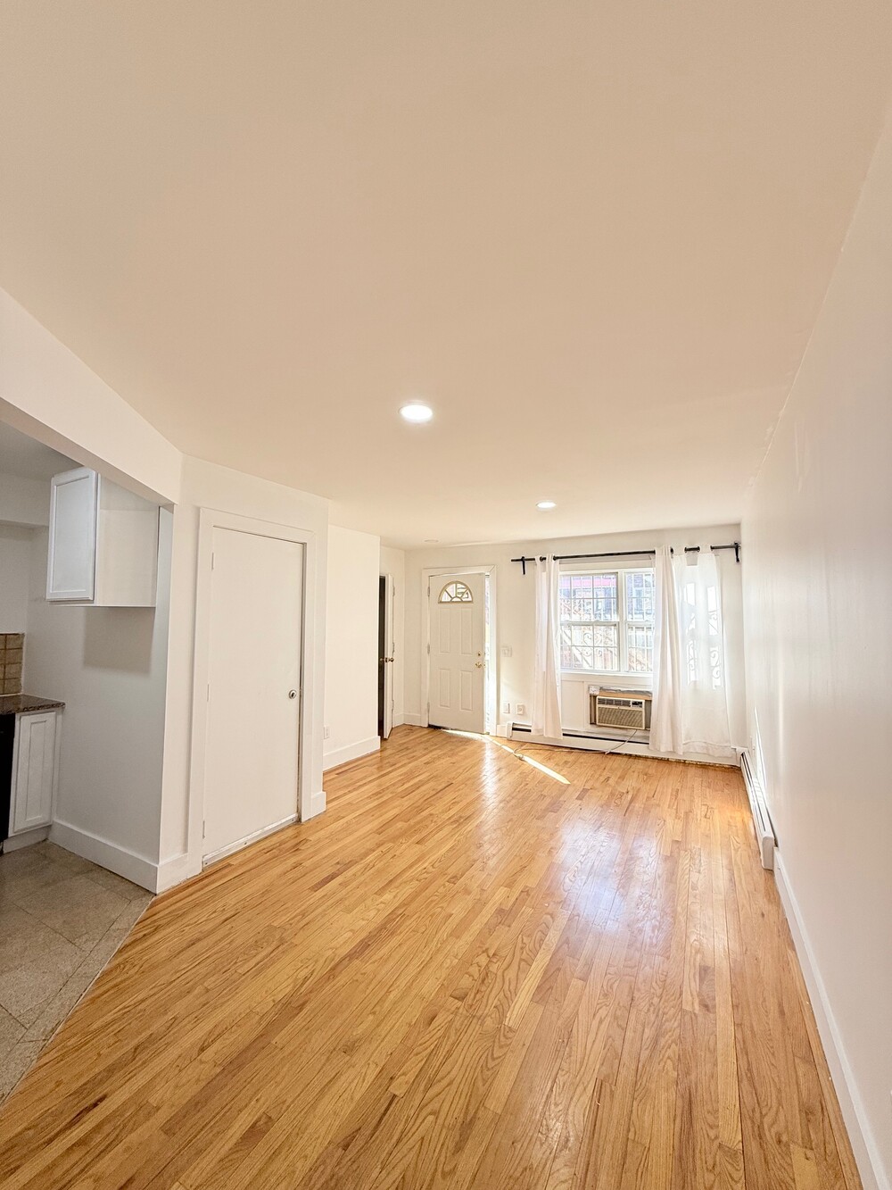 #18 photo, Woodside, वुडसाइड Woodside , NY 11377