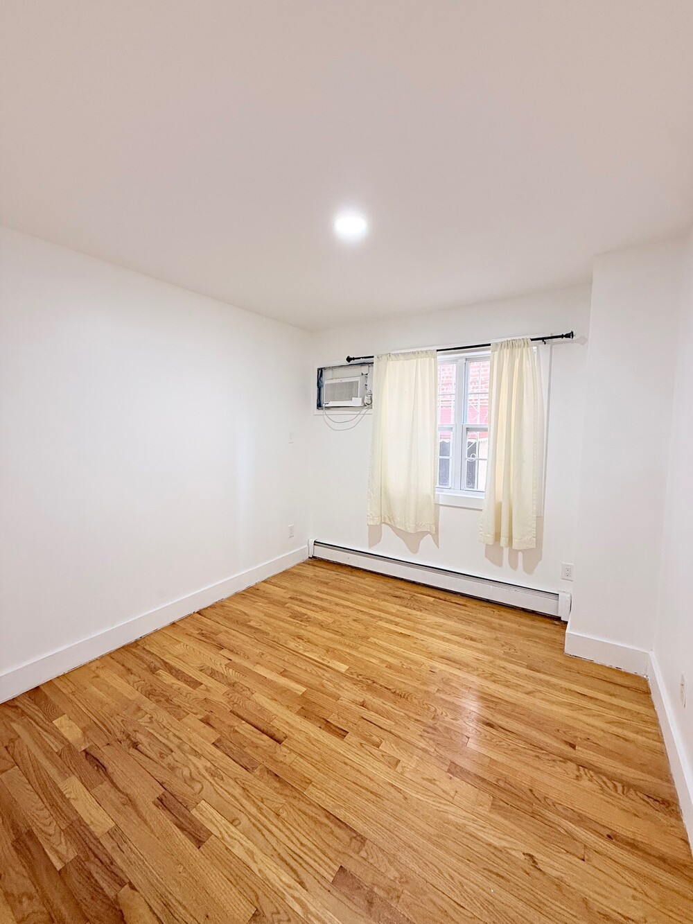 #20 photo, Woodside, वुडसाइड Woodside , NY 11377