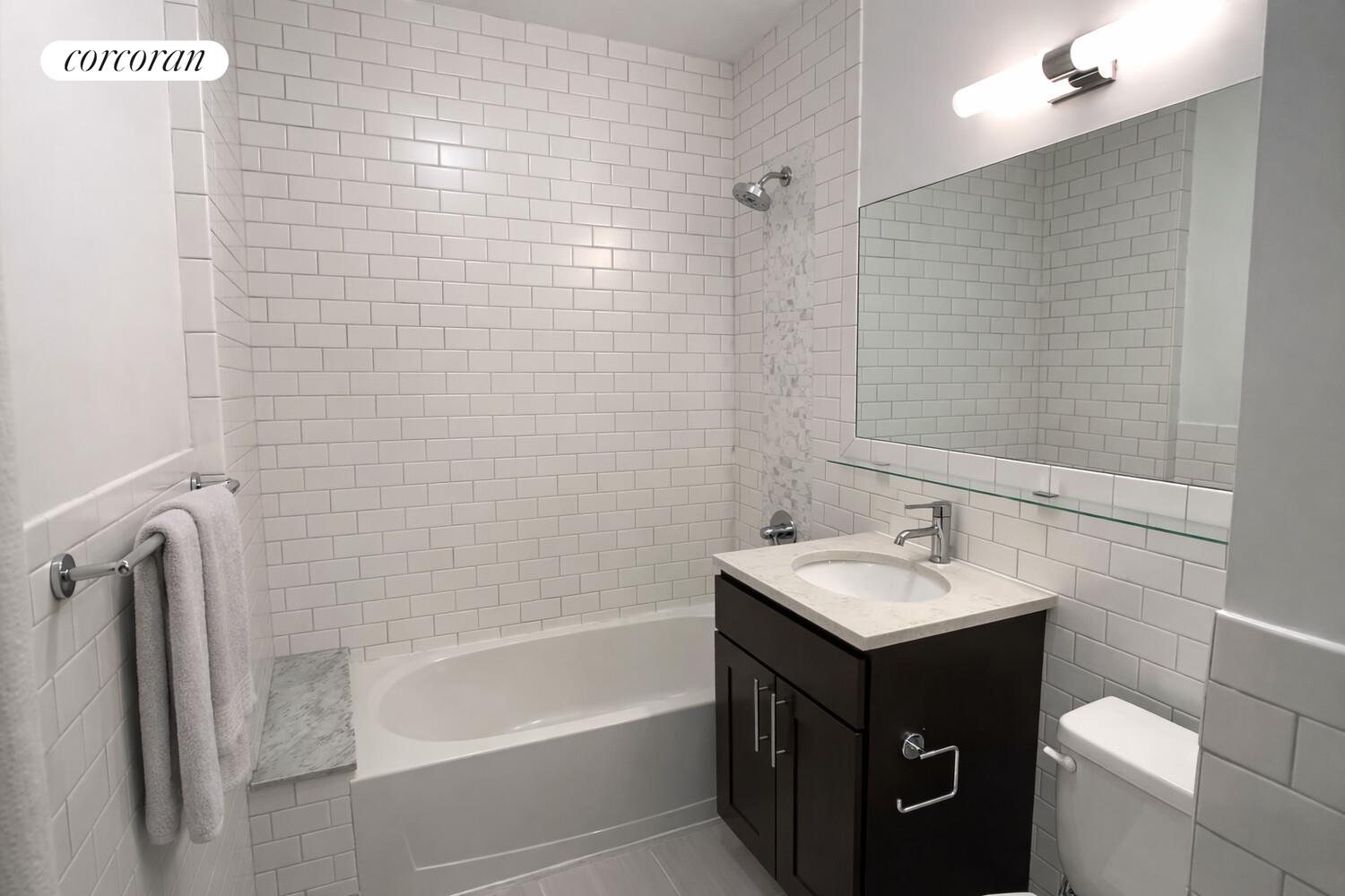 #4 photo, New York City, مانهاتن Lincoln Square , NY 10023