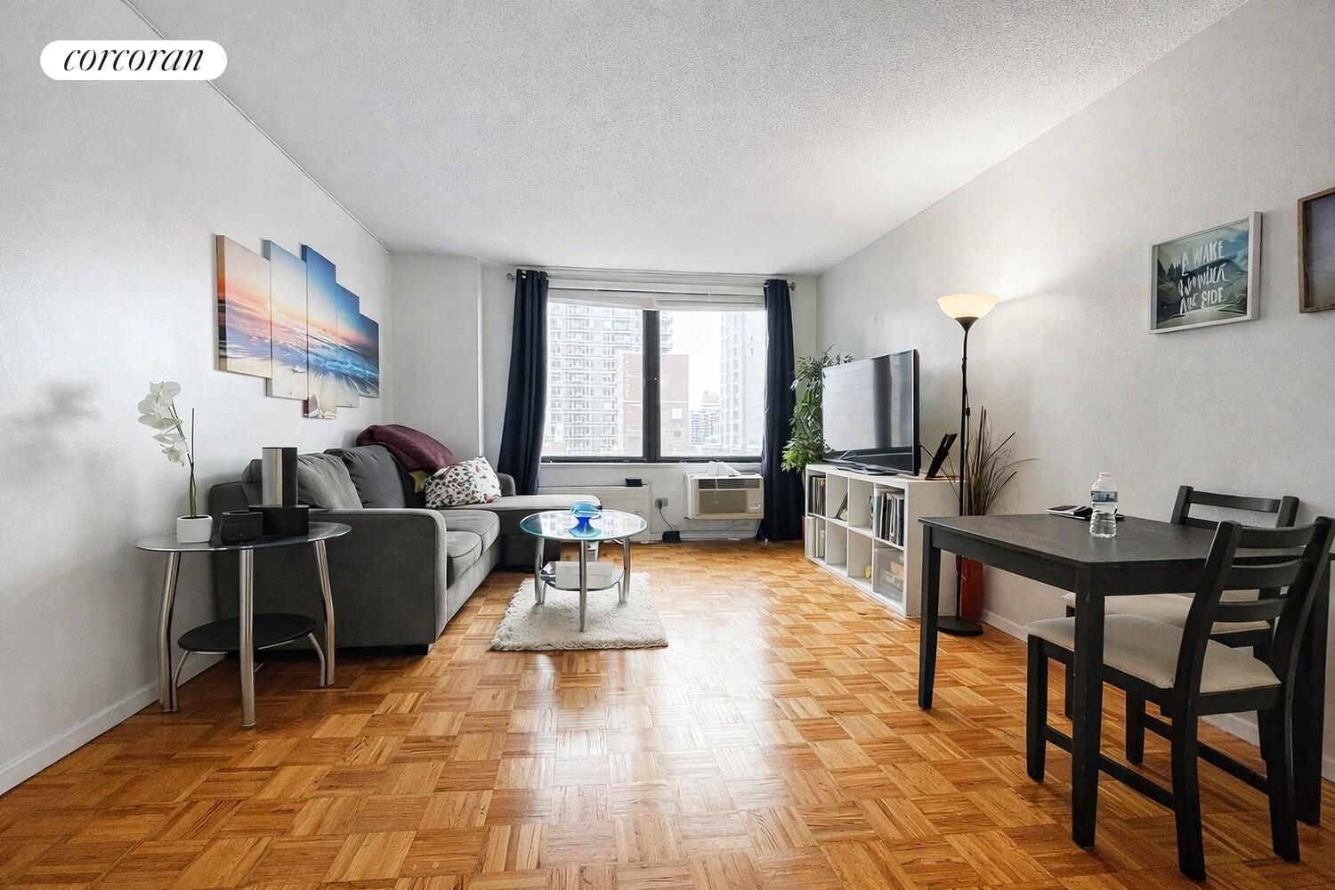 #1 photo, 1601 3RD Avenue, Yorkville , NY 10128