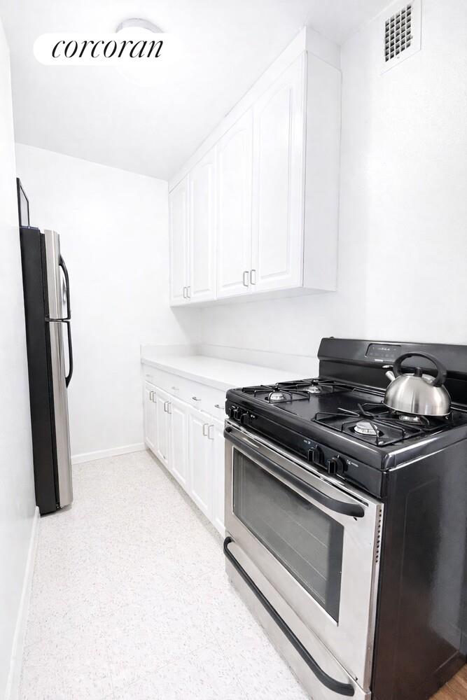 #4 photo, 1601 3RD Avenue, Yorkville , NY 10128