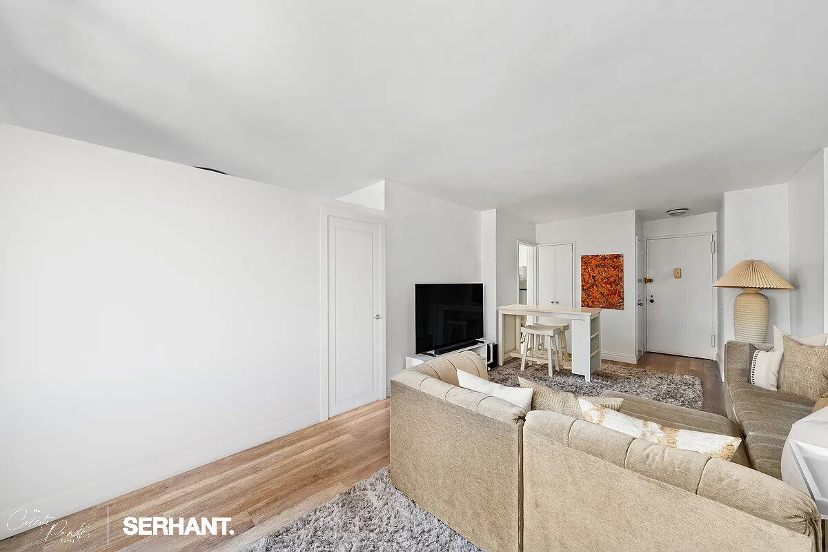 #1 photo, 301 E 63RD Street, Lenox Hill , NY 10065