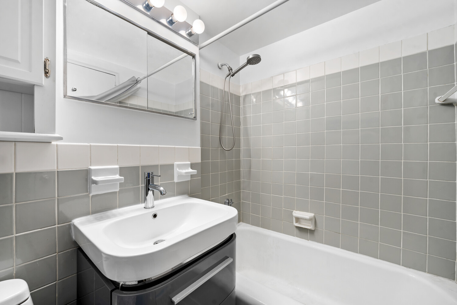 #8 photo, 301 E 63RD Street, Lenox Hill , NY 10065