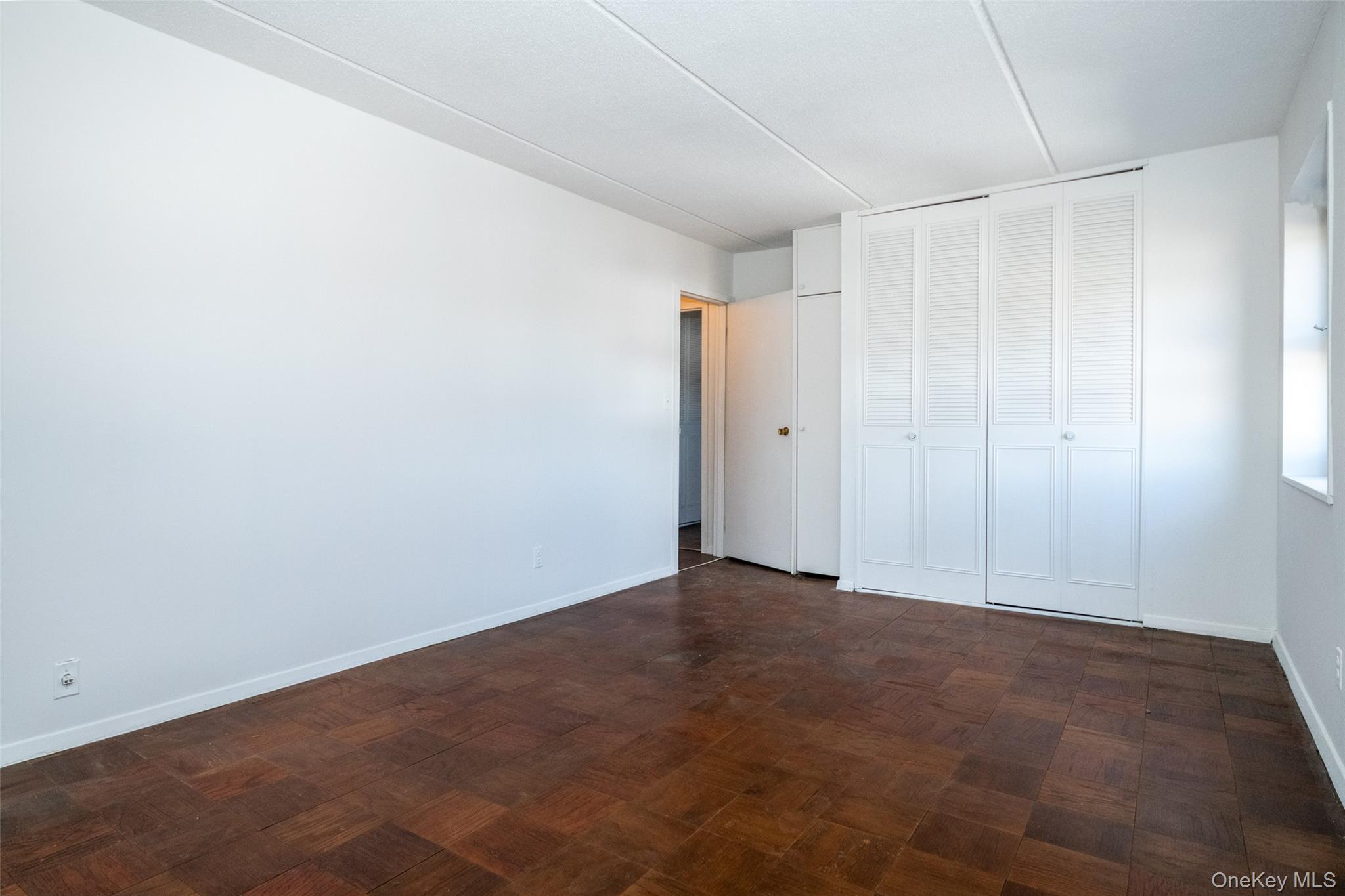 #11 photo, 480 Halstead Avenue, Harrison , NY 10528