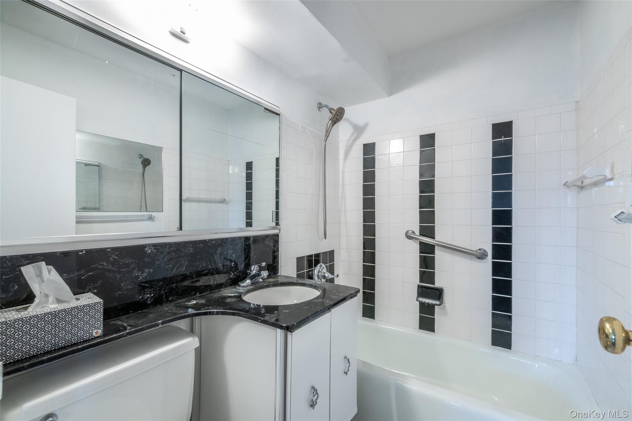 #15 photo, 480 Halstead Avenue, Harrison , NY 10528