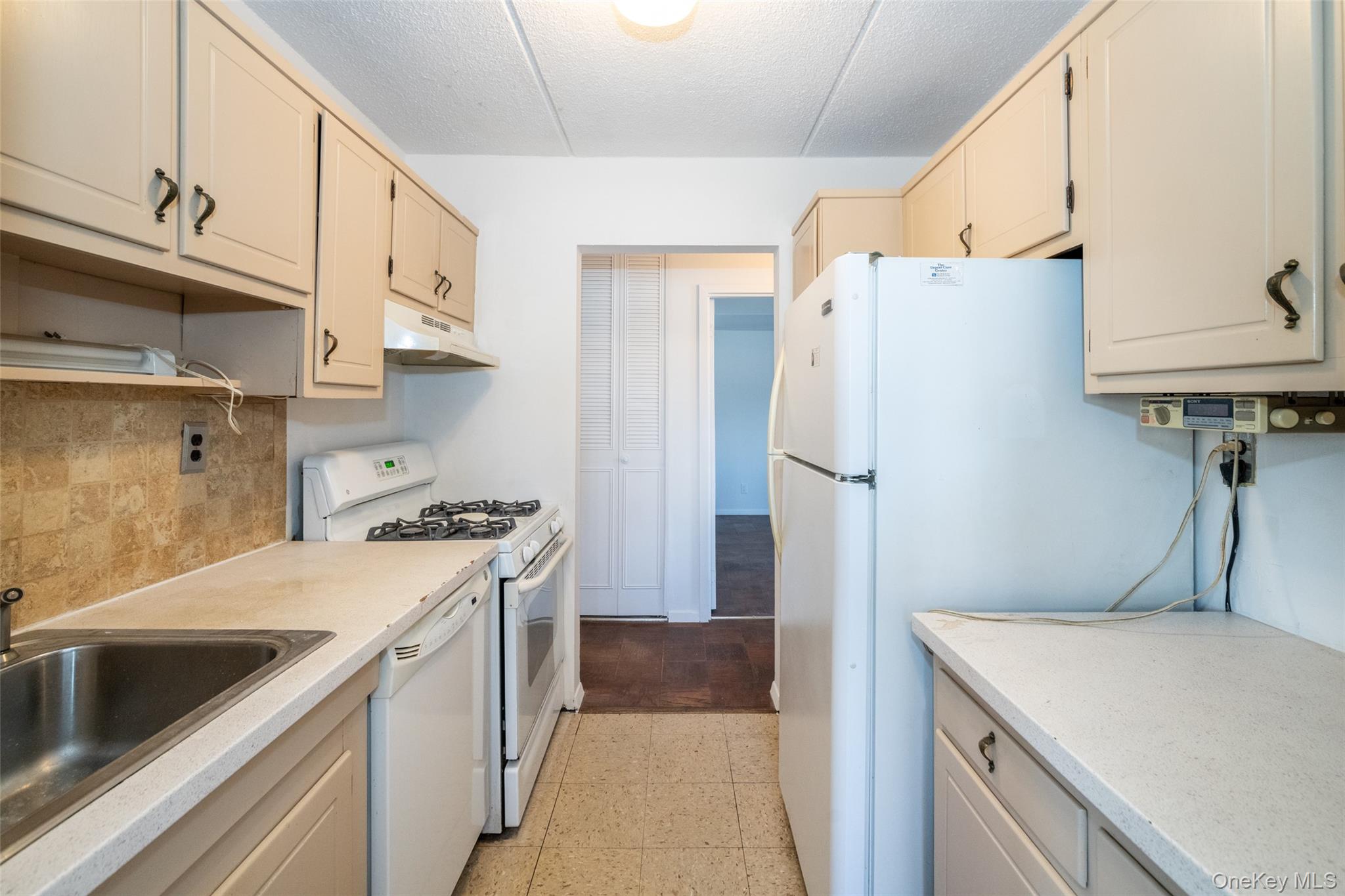 #7 photo, 480 Halstead Avenue, Harrison , NY 10528