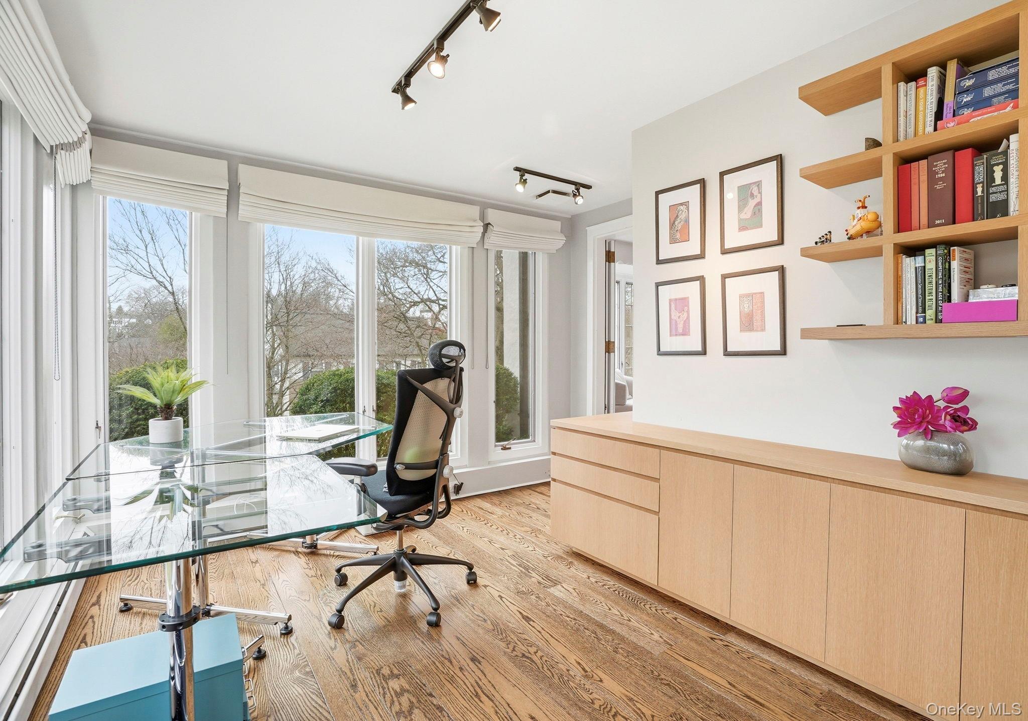 #17 photo, 22 Taunton Road, 纽约州 Scarsdale , NY 10583