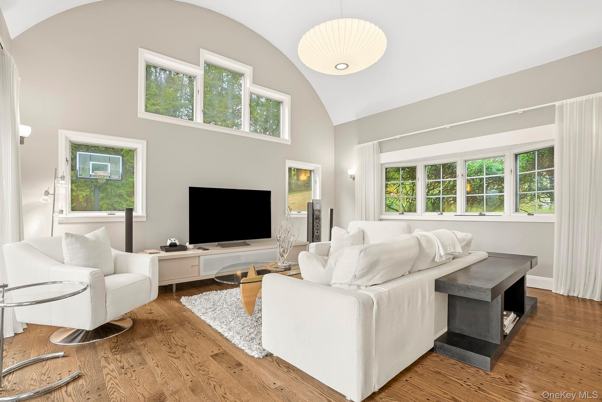 #2 photo, 22 Taunton Road, 纽约州 Scarsdale , NY 10583