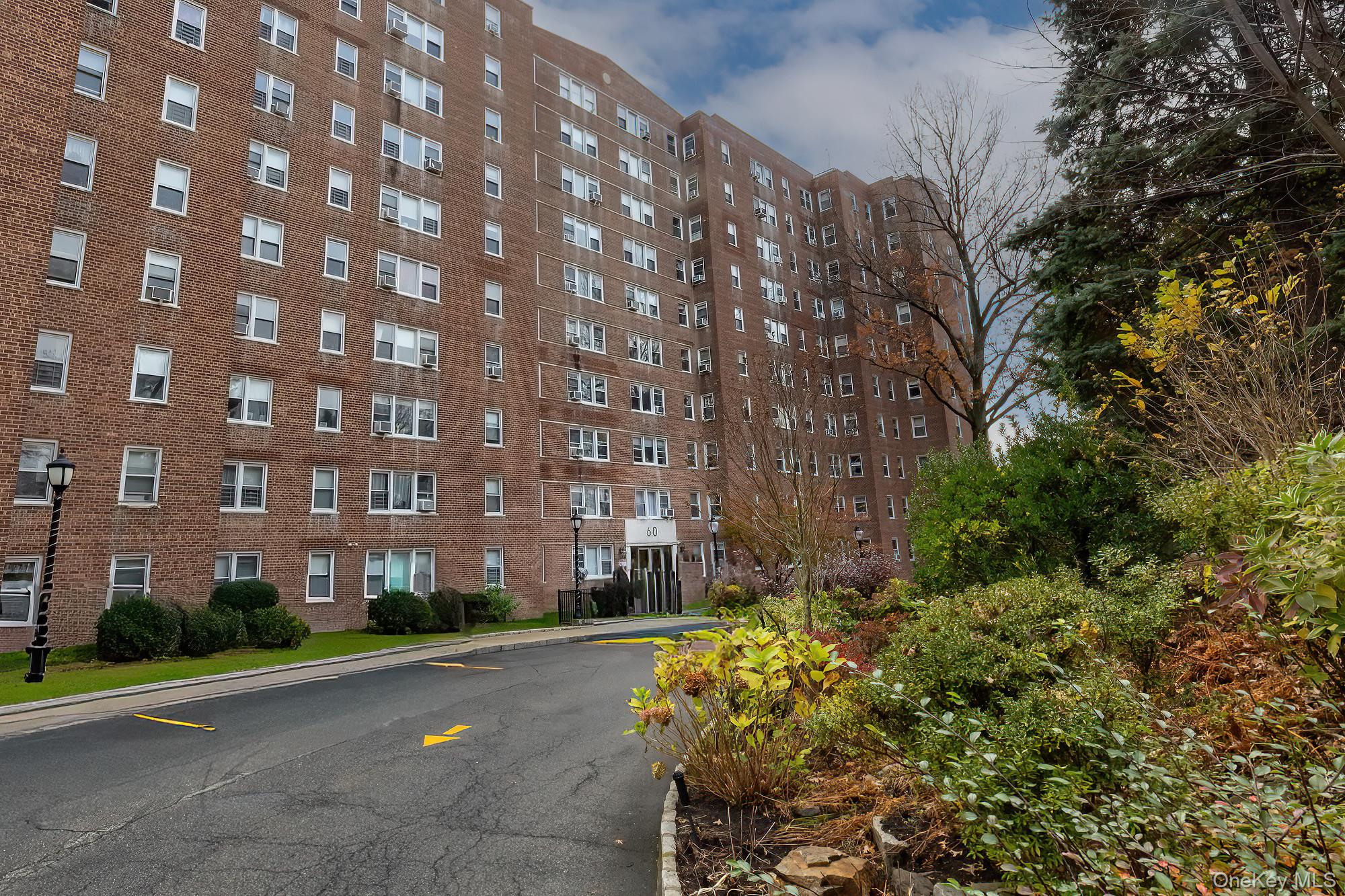 #1 photo, 60 Knolls Crescent, ब्रोंक्स Bronx , NY 10463