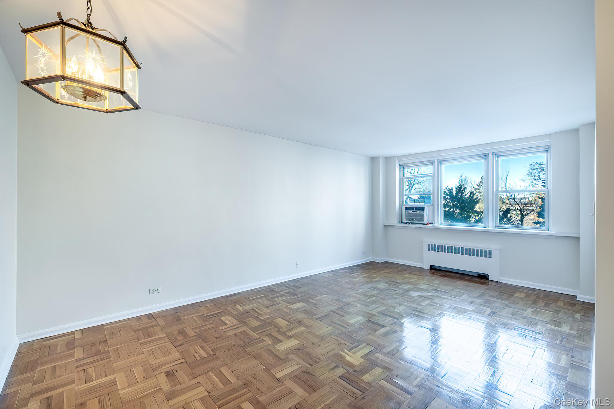 #4 photo, 60 Knolls Crescent, ब्रोंक्स Bronx , NY 10463