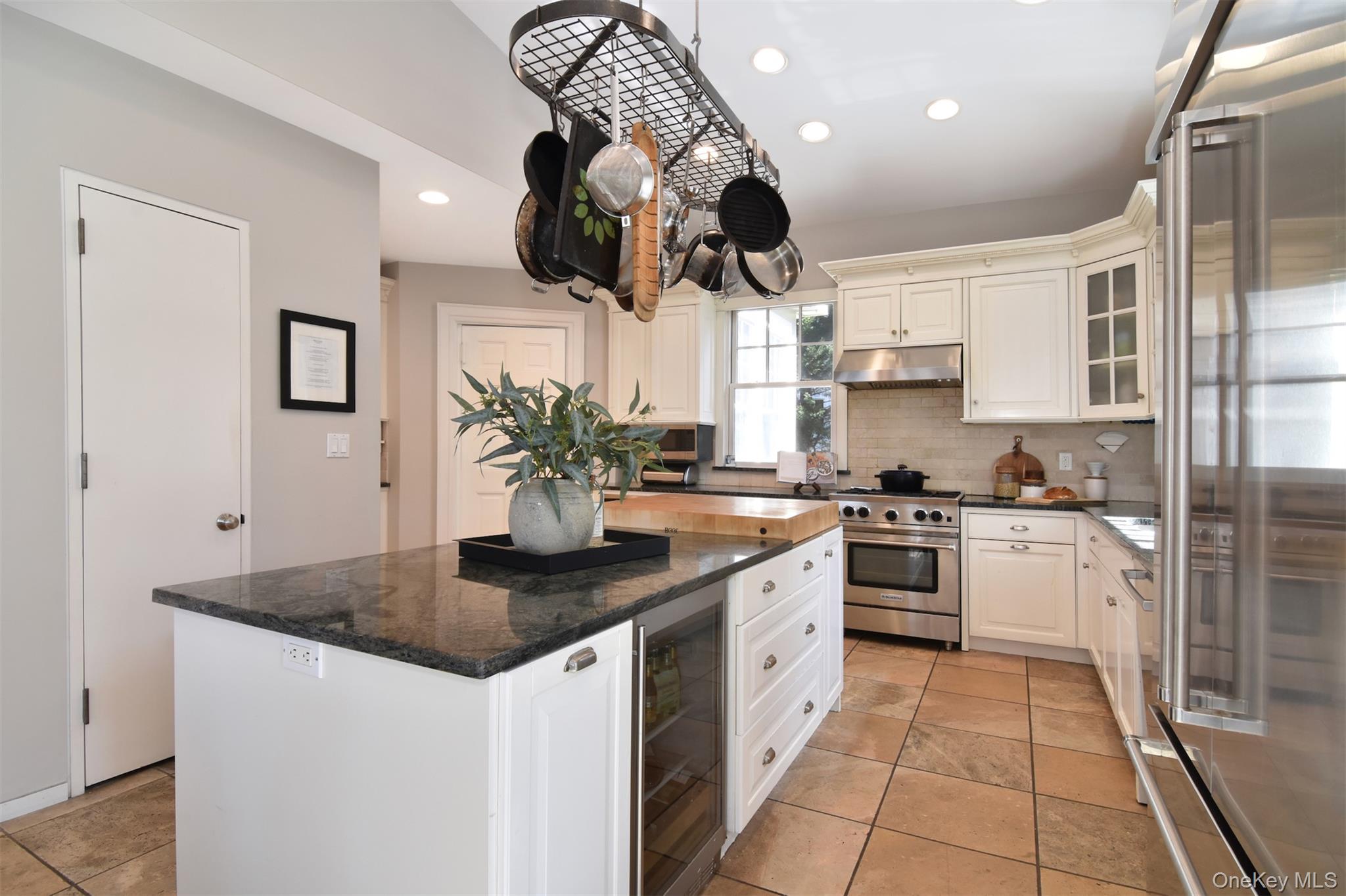 #13 photo, 18 Barney Park, Irvington , NY 10533