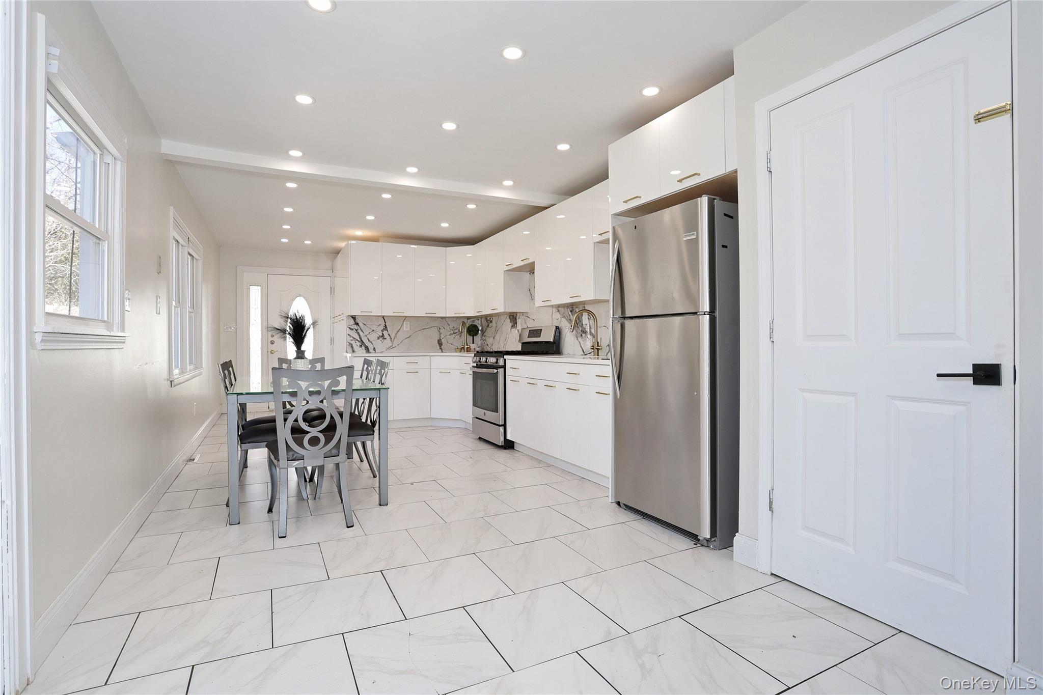 #3 photo, 35 Mid Oaks Street, Monroe , NY 10950