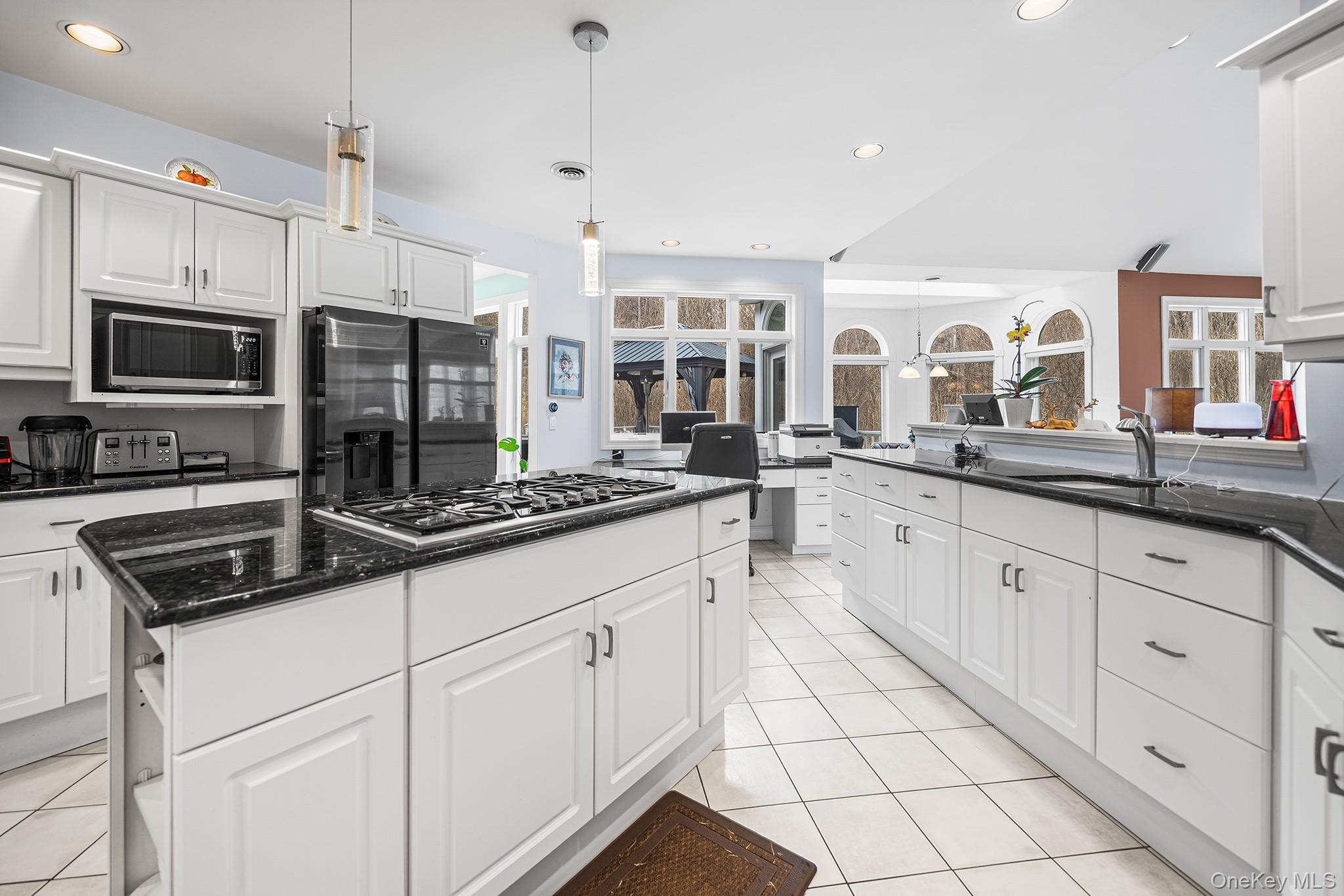 #11 photo, 16 Katavolos Drive, 紐約州 Tomkins Cove , NY 10986