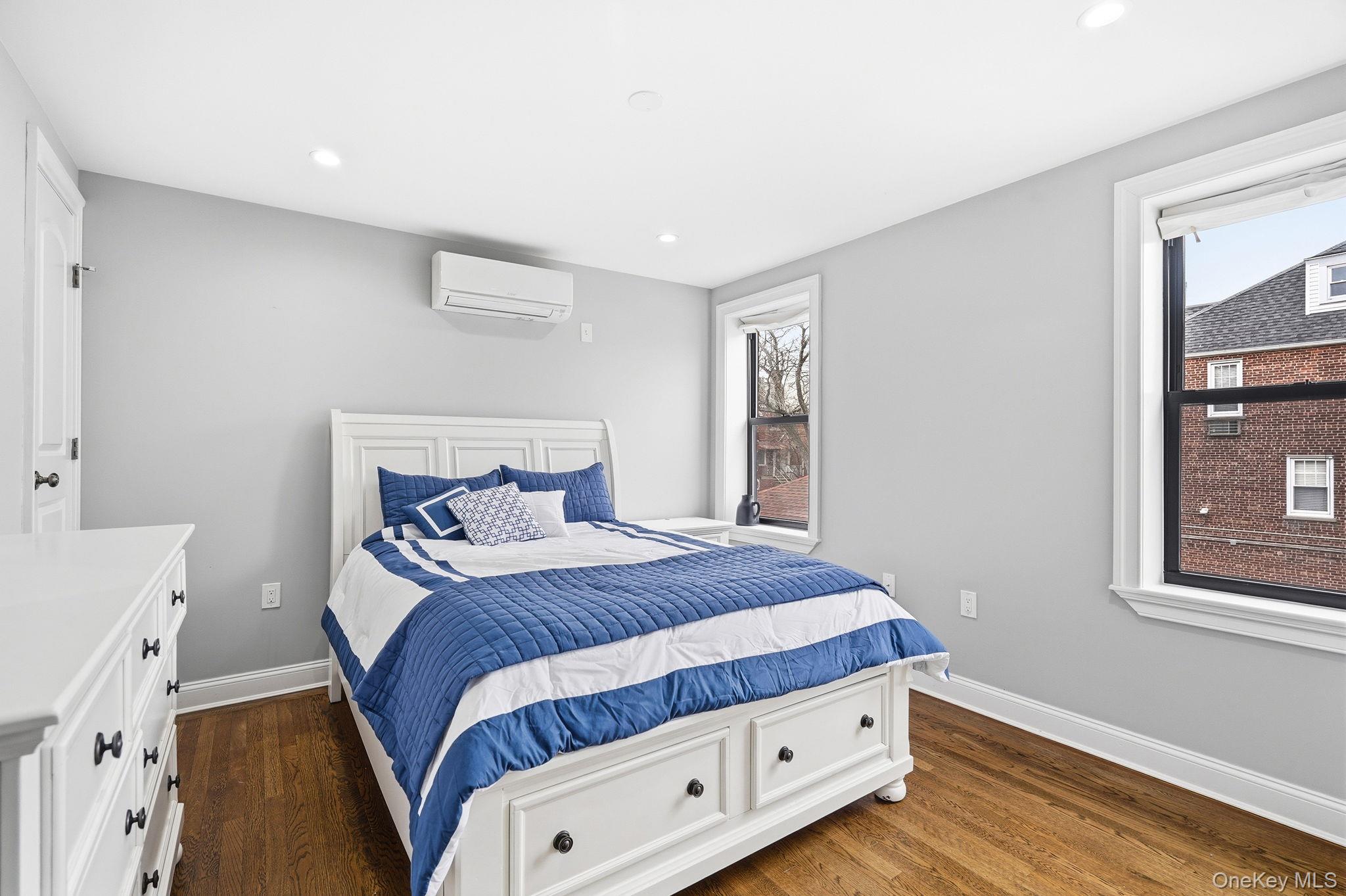 #17 photo, 1163 Rhinelander Avenue, Bronx , NY 10461