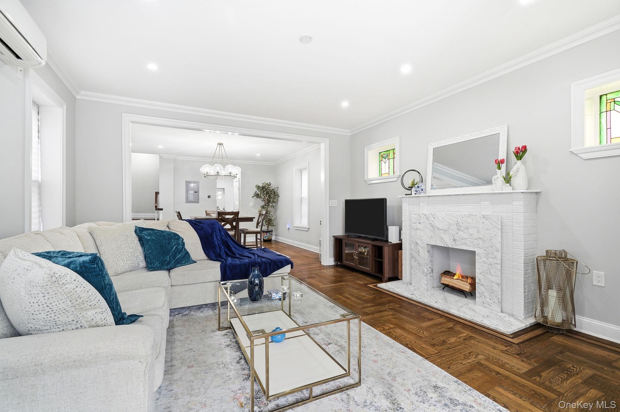 #4 photo, 1163 Rhinelander Avenue, Bronx , NY 10461