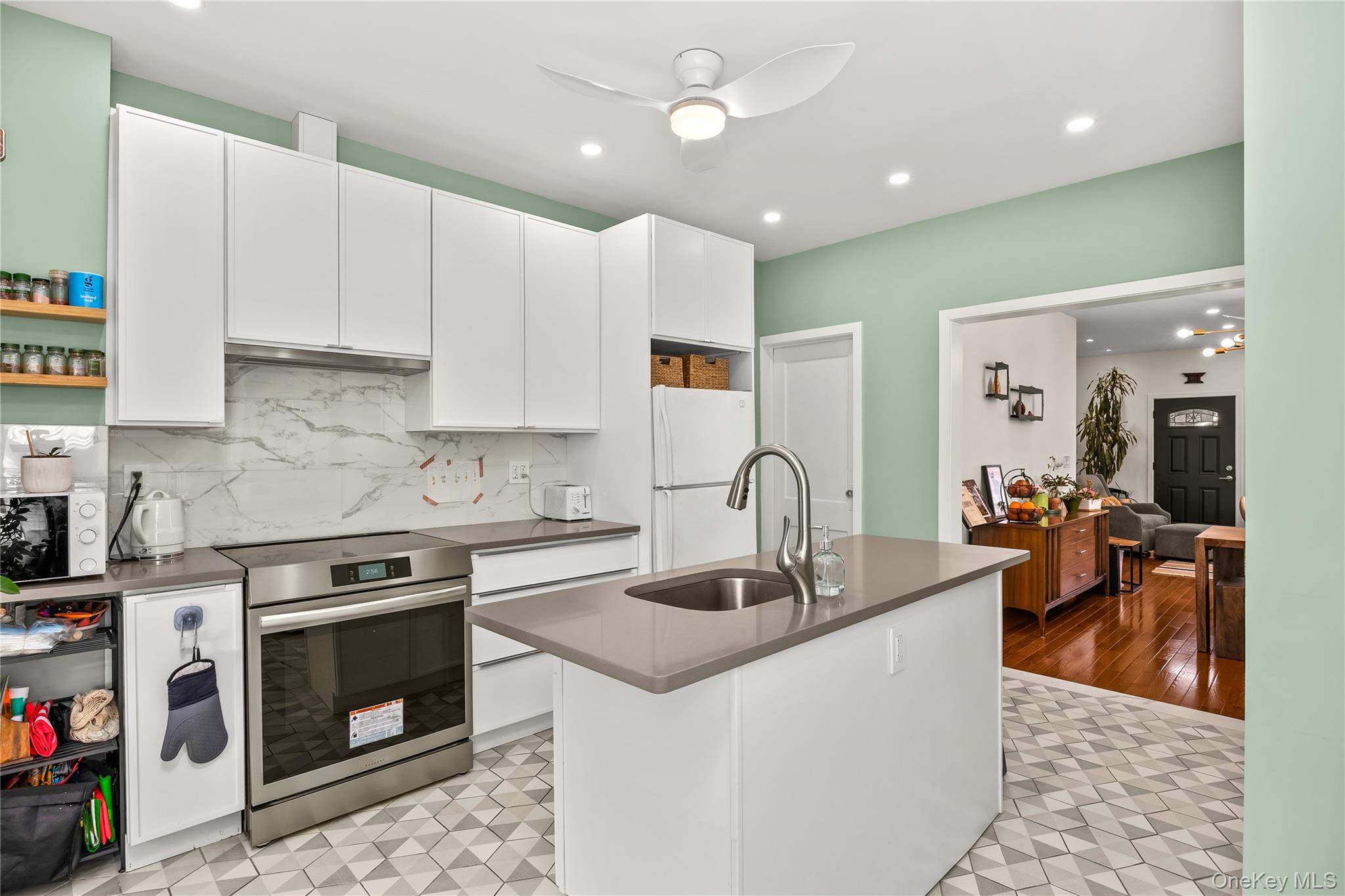 #10 photo, 58-68 41st Drive, Woodside , NY 11377