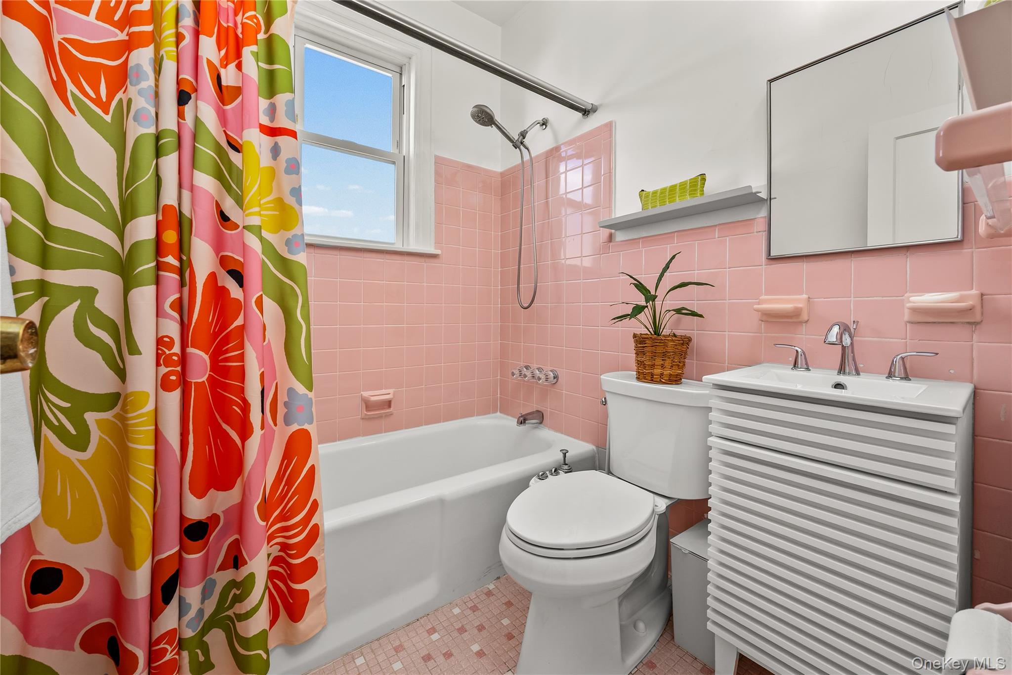 #17 photo, 58-68 41st Drive, Woodside , NY 11377