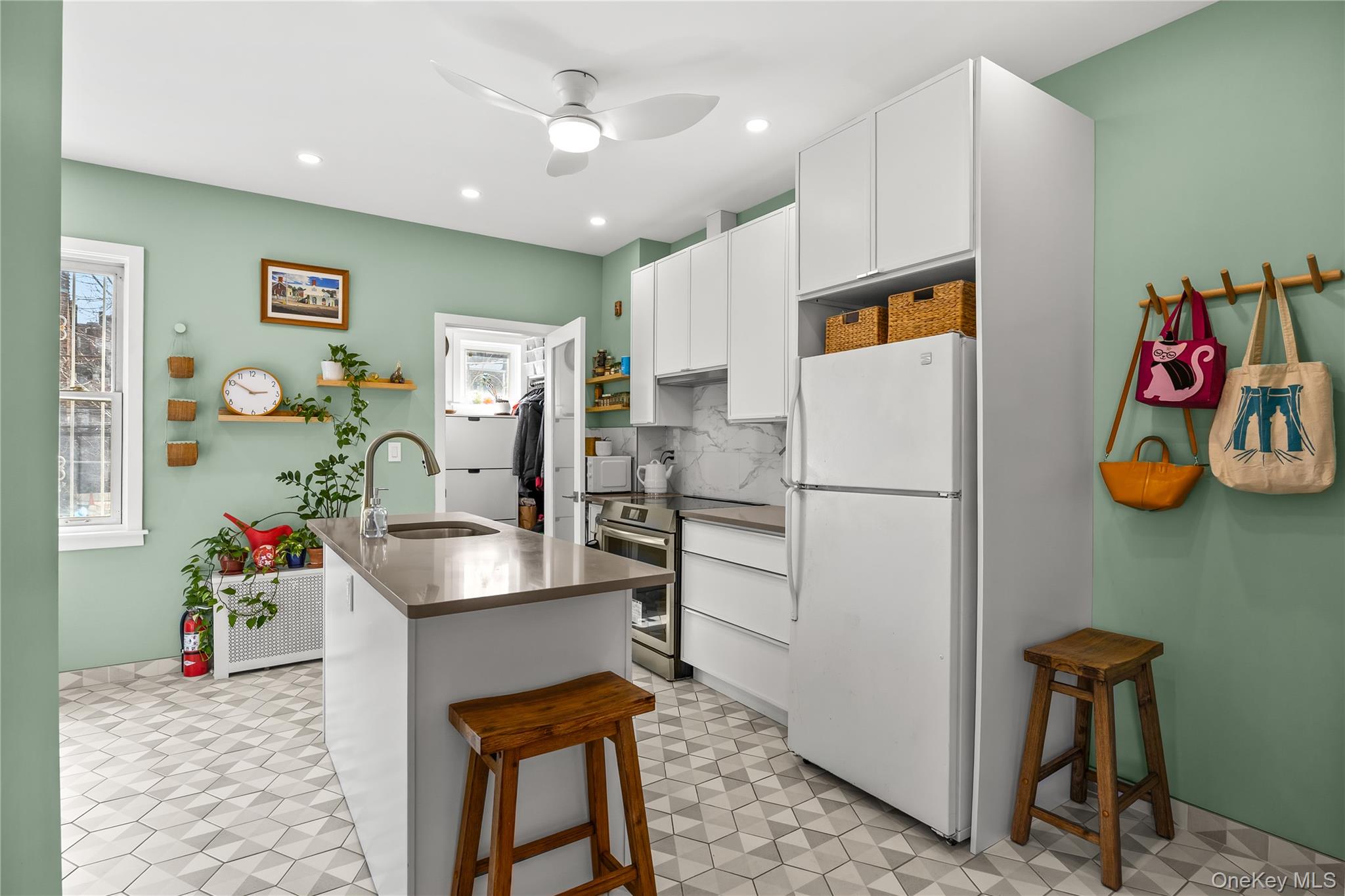 #7 photo, 58-68 41st Drive, Woodside , NY 11377