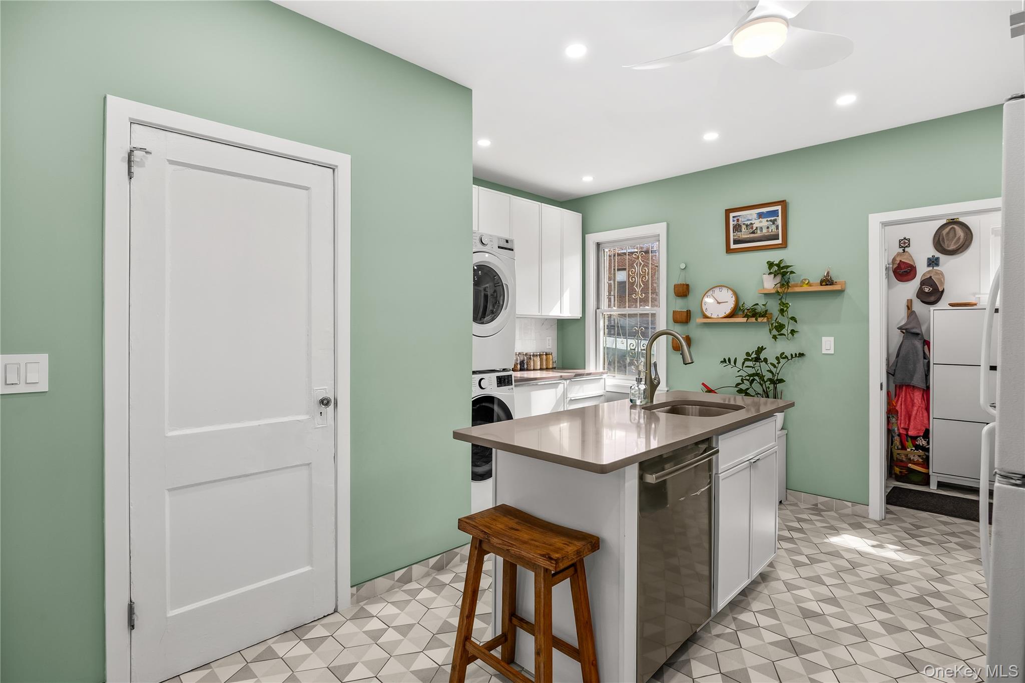 #8 photo, 58-68 41st Drive, Woodside , NY 11377