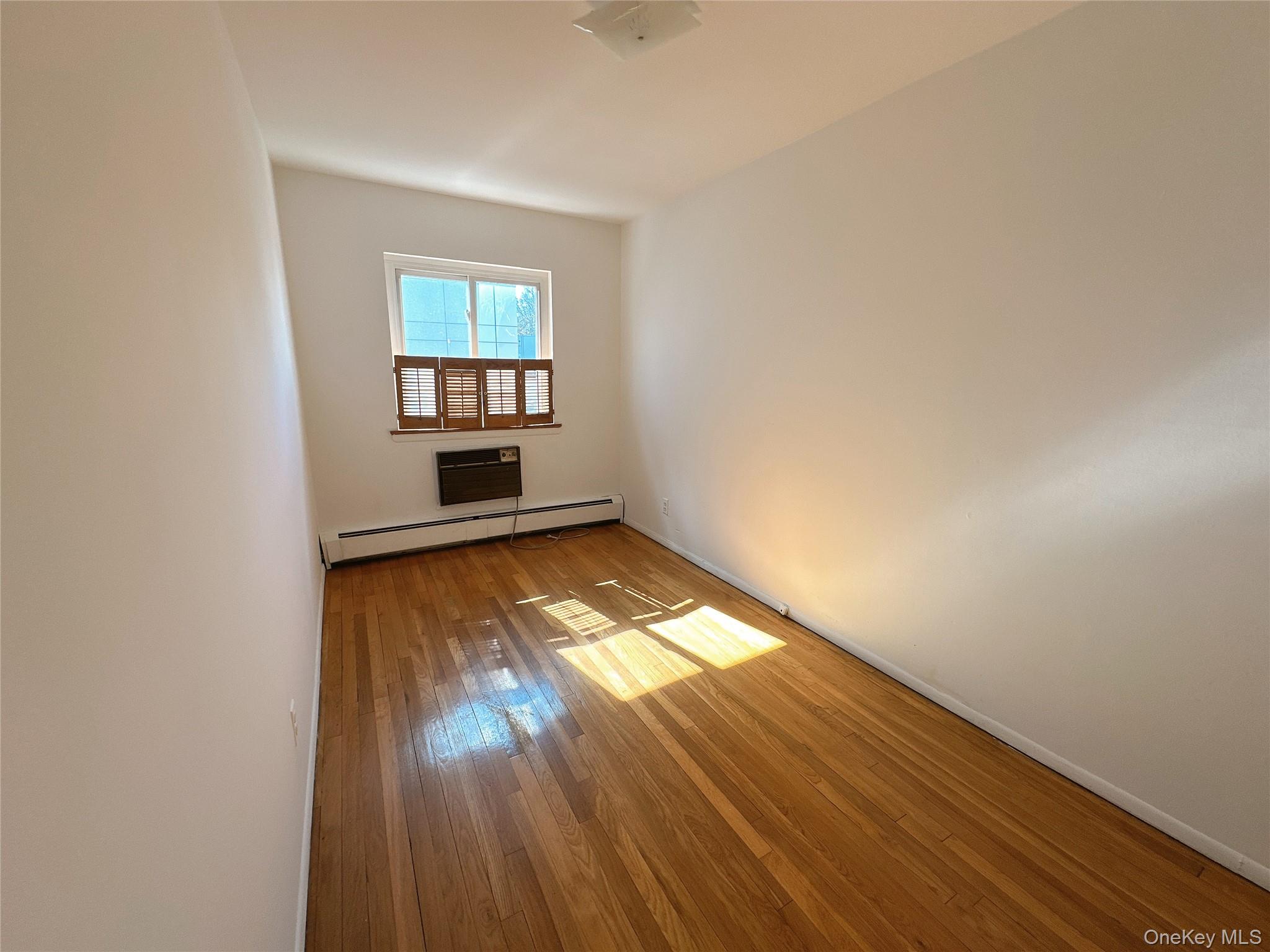 #10 photo, 4346 Byrd Street, كوينز Flushing , NY 11355